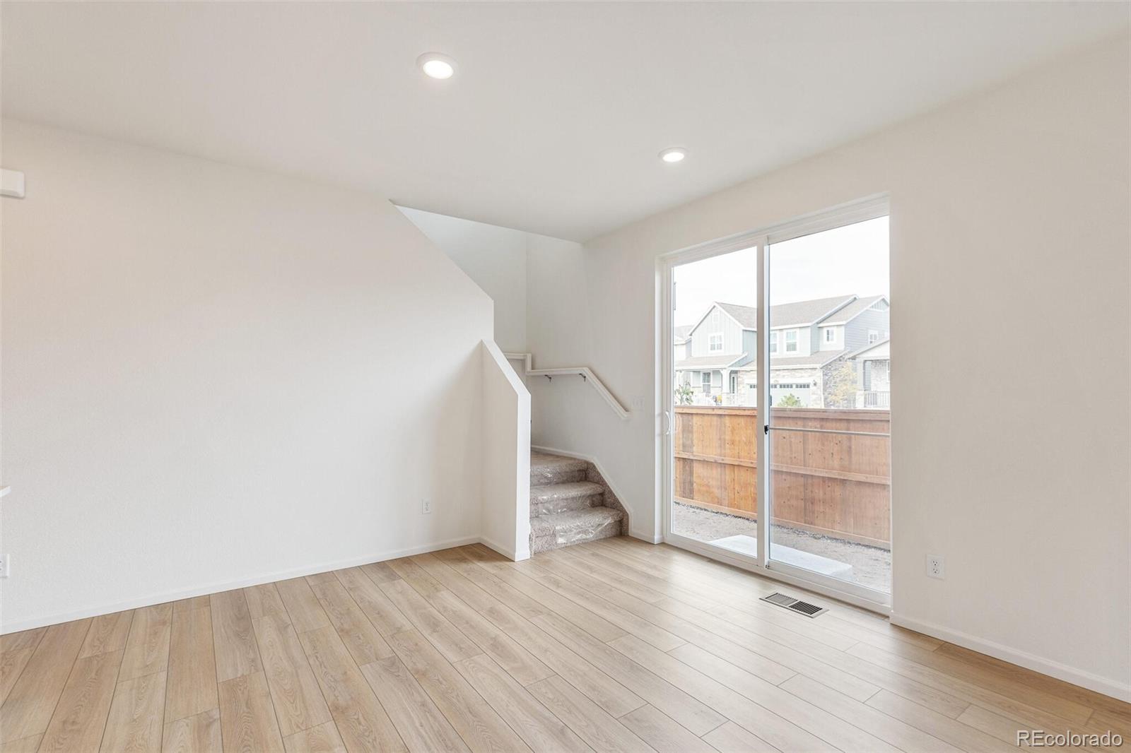MLS Image #8 for 28650 e 6th place,watkins, Colorado