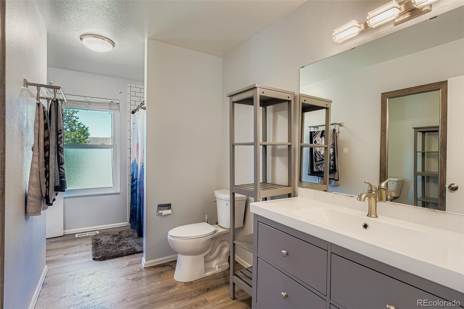 MLS Image #11 for 16026 e warren place,aurora, Colorado