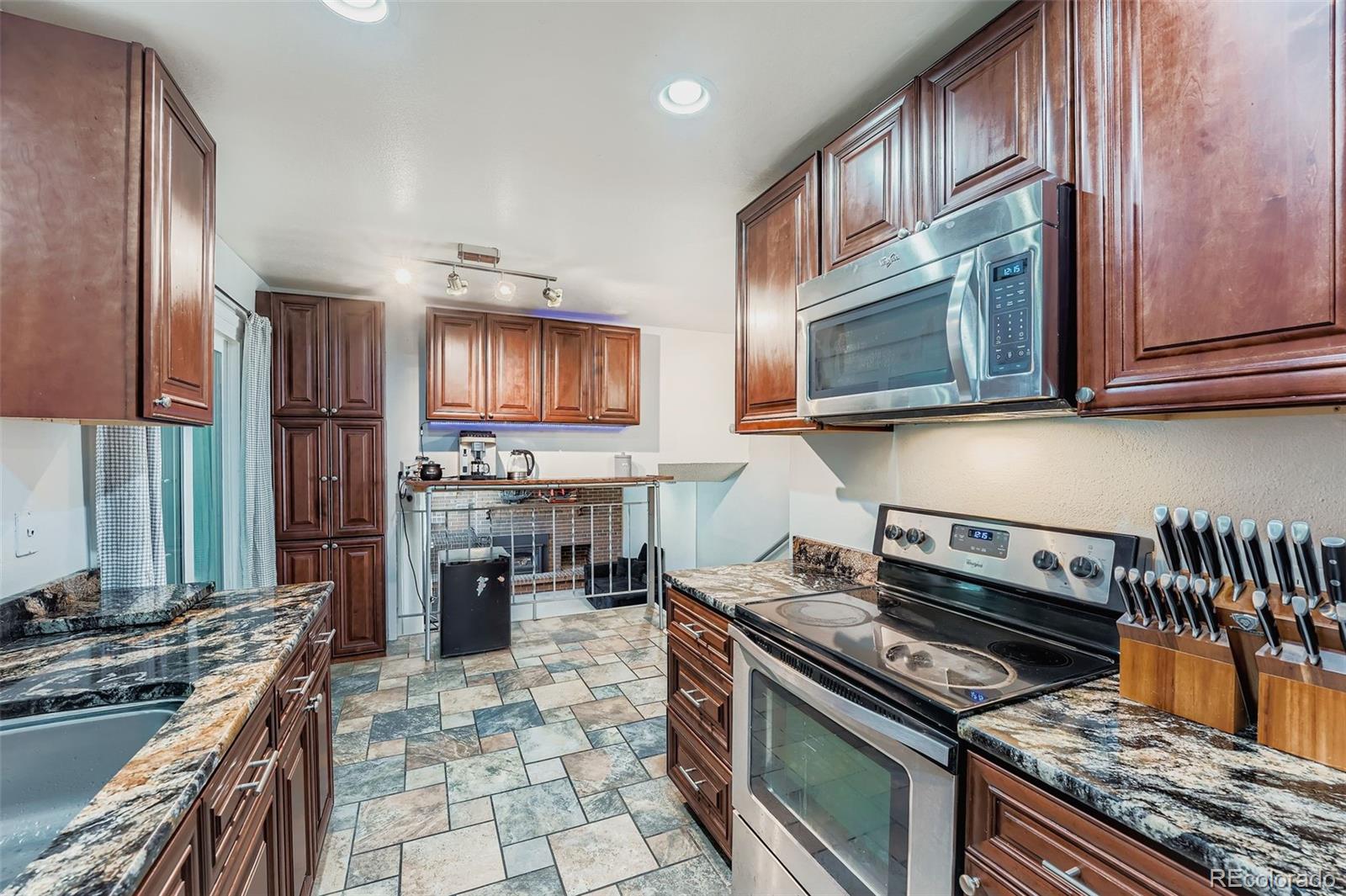 MLS Image #4 for 16026 e warren place,aurora, Colorado