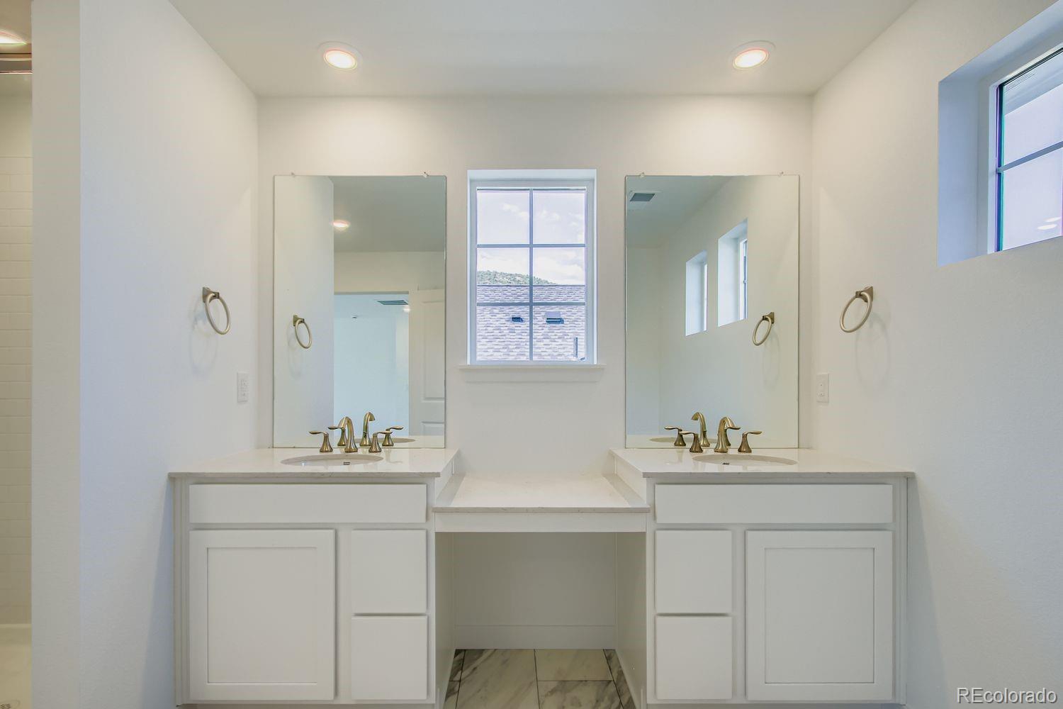 MLS Image #5 for 12750 w glasgow place,littleton, Colorado