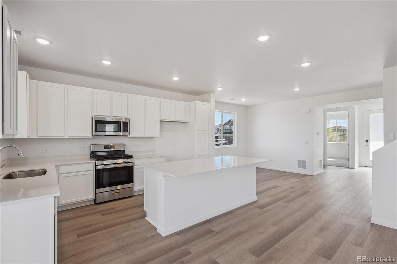 MLS Image #3 for 7097 e 126th place,thornton, Colorado