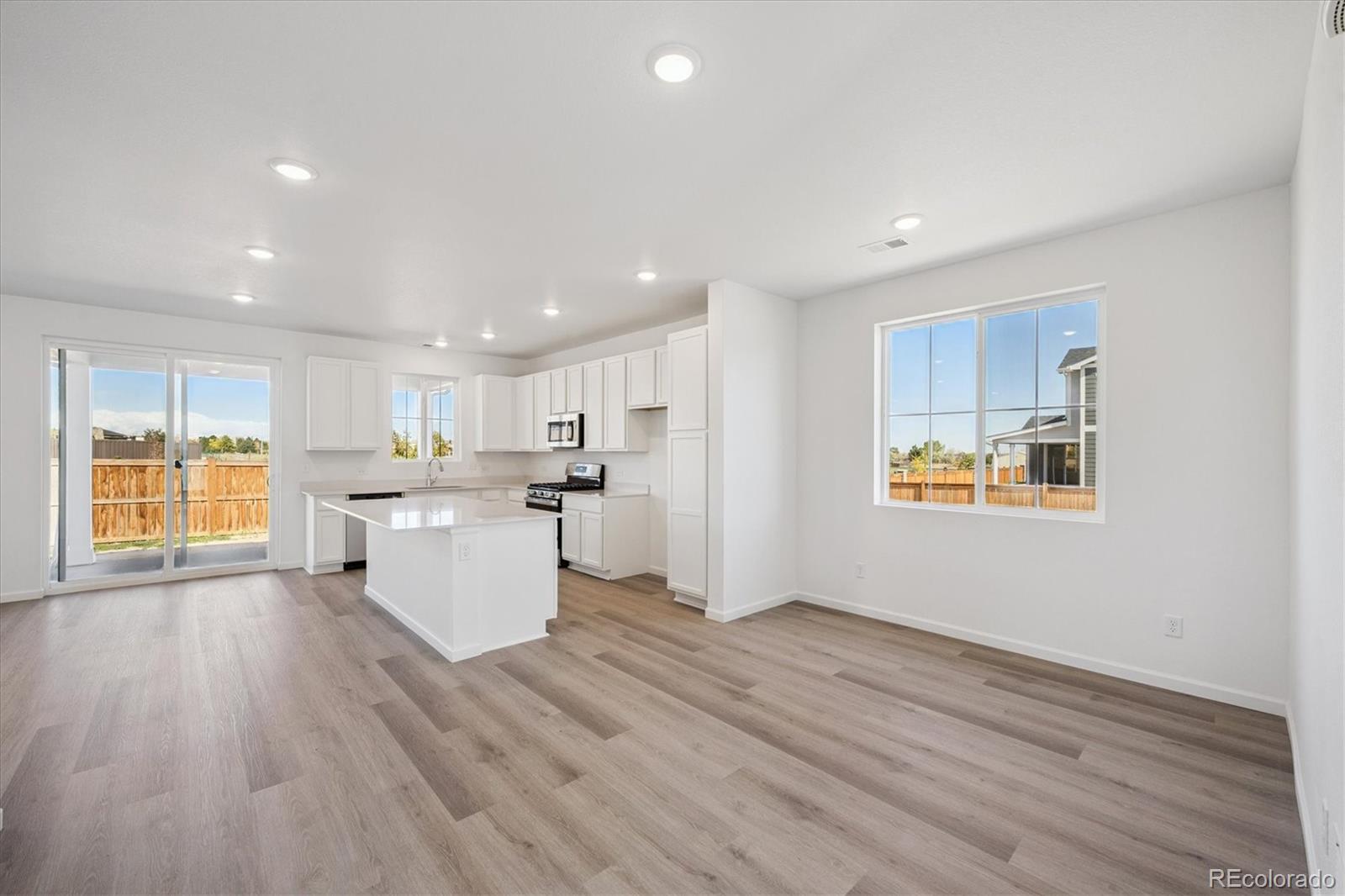 MLS Image #5 for 7097 e 126th place,thornton, Colorado