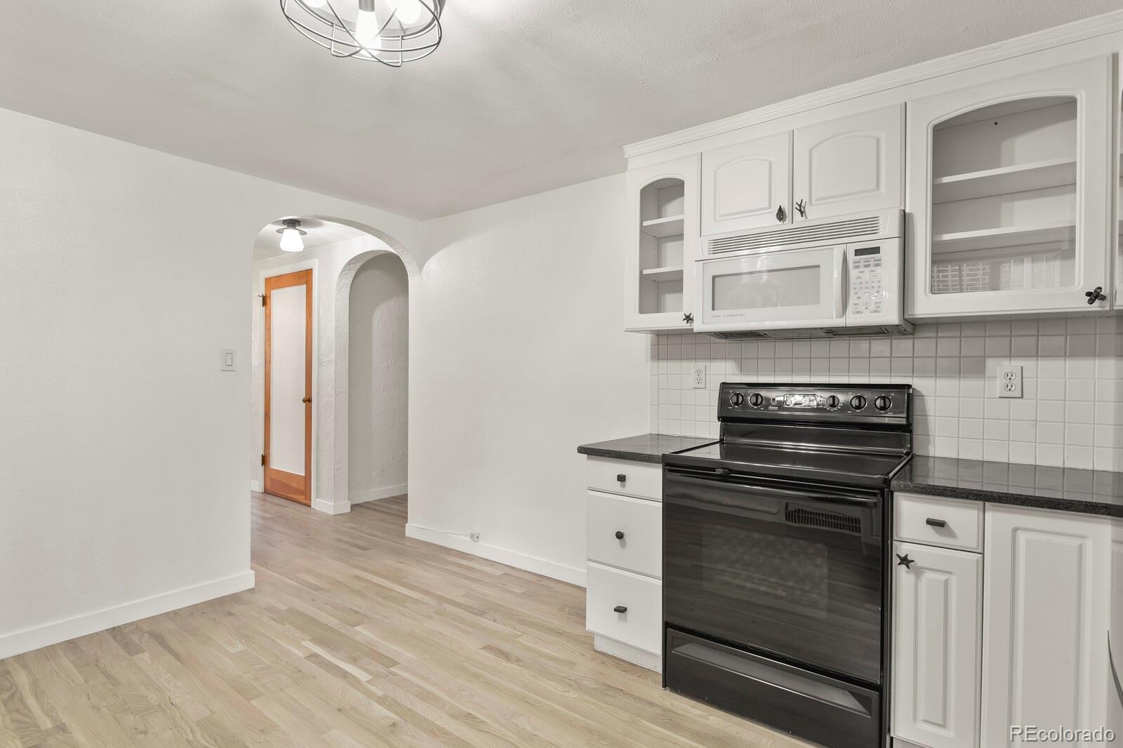MLS Image #11 for 485 s logan street 11,denver, Colorado