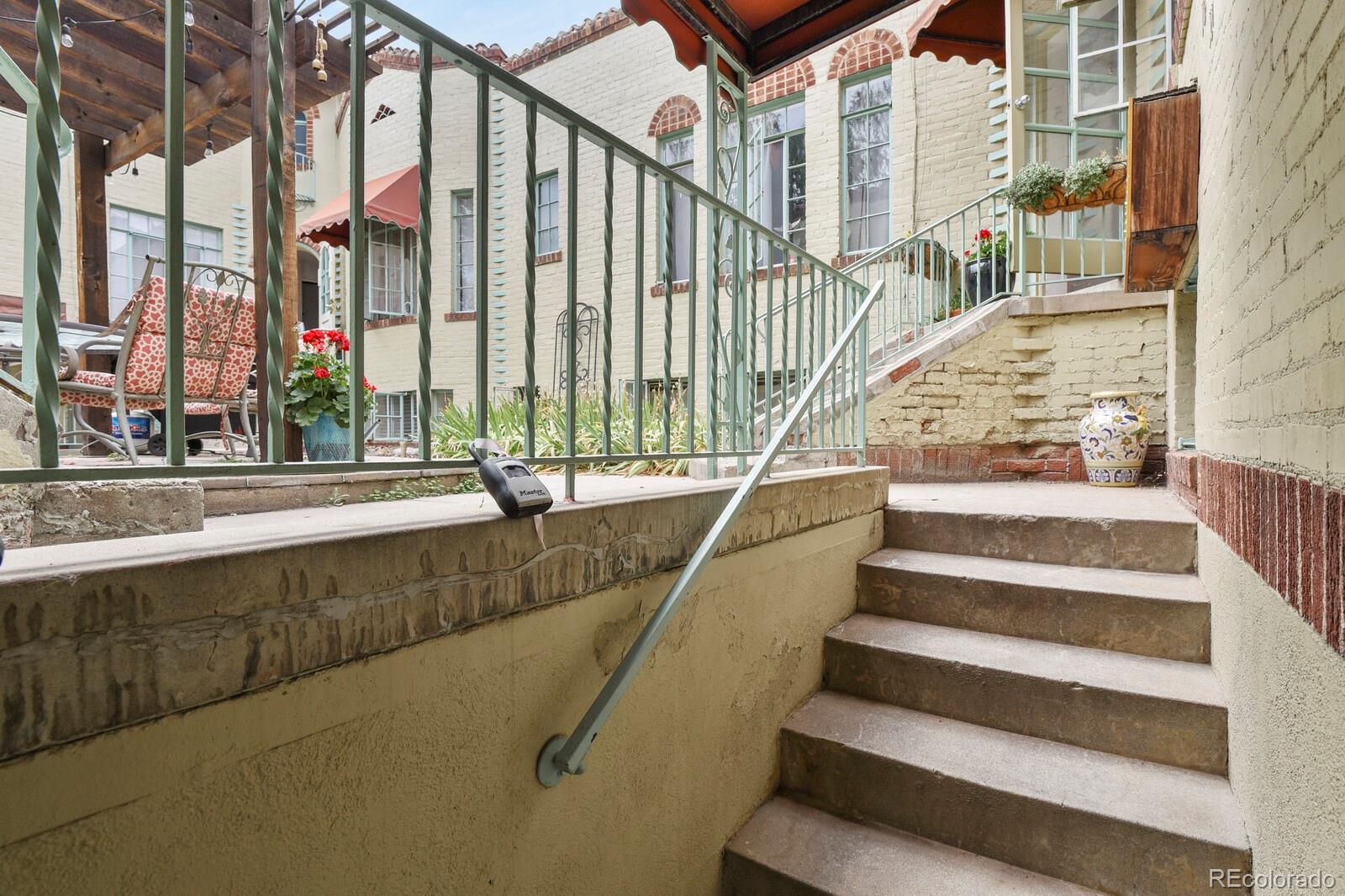 MLS Image #33 for 485 s logan street 11,denver, Colorado