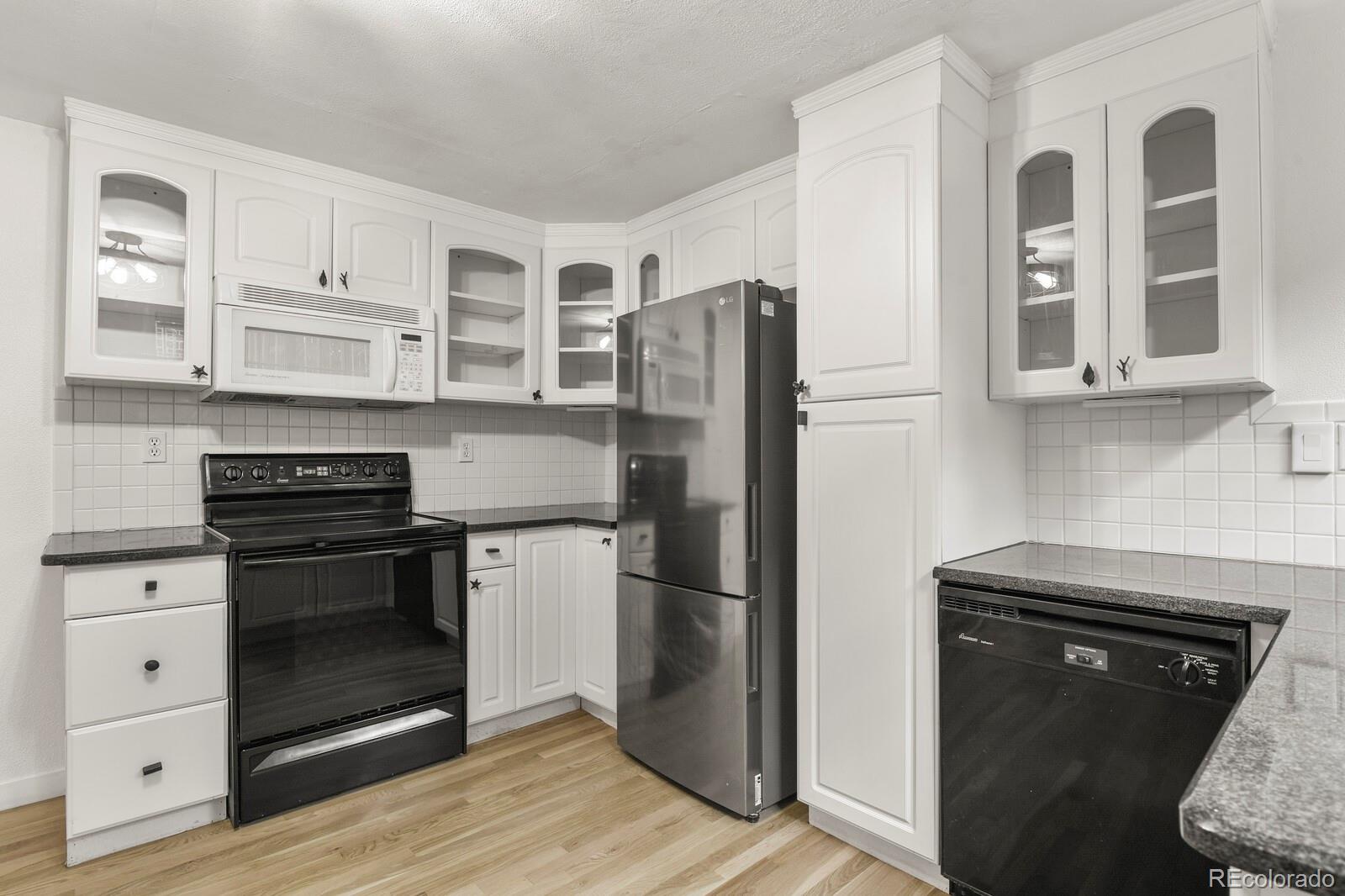 MLS Image #5 for 485 s logan street 11,denver, Colorado