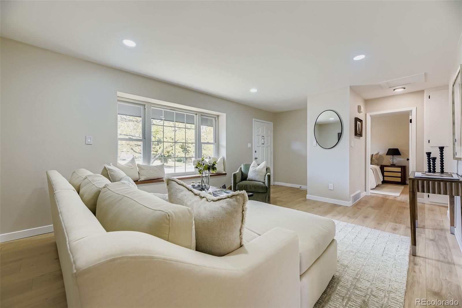 MLS Image #3 for 414 s worchester way,aurora, Colorado