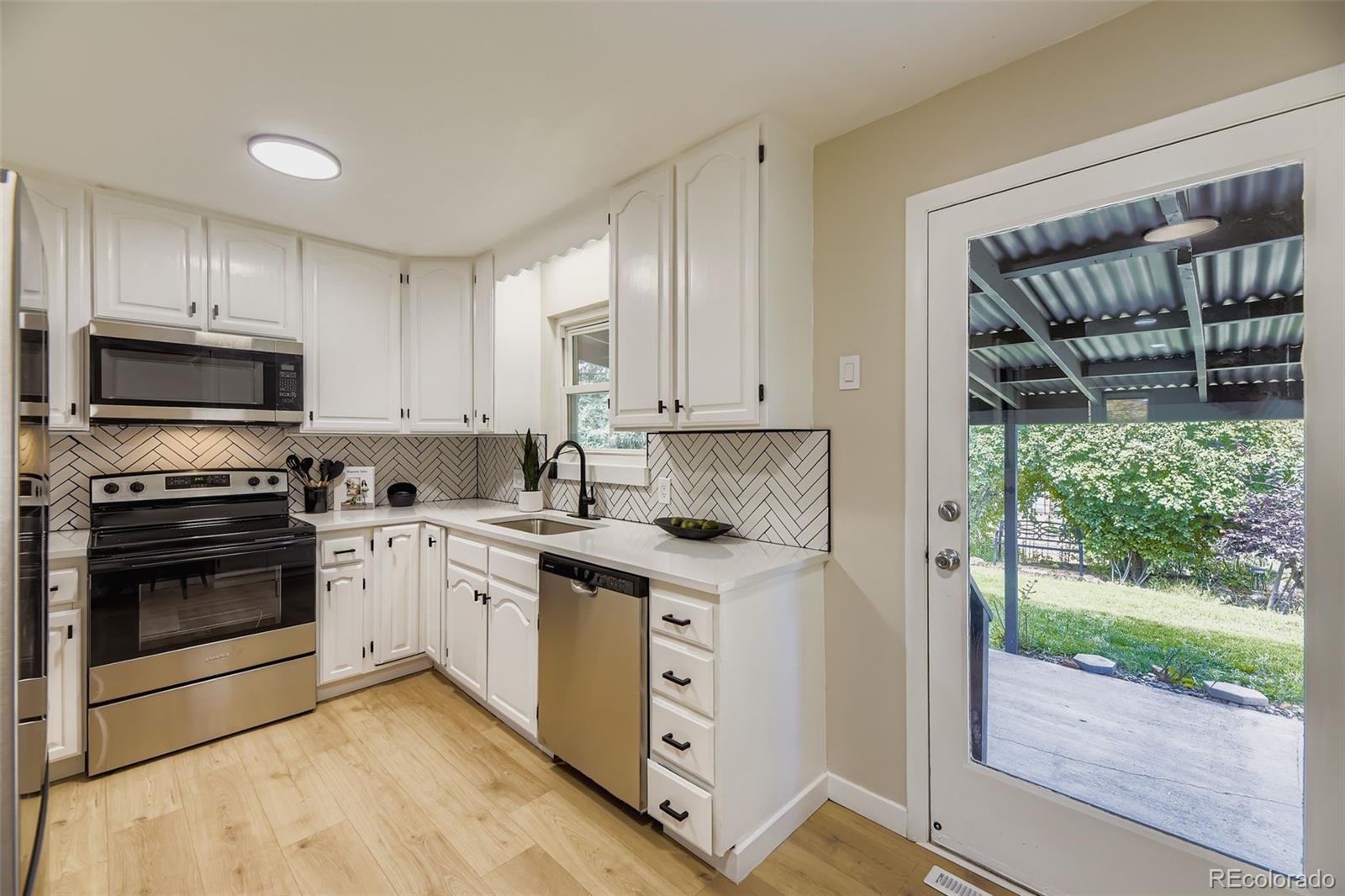 MLS Image #4 for 414 s worchester way,aurora, Colorado