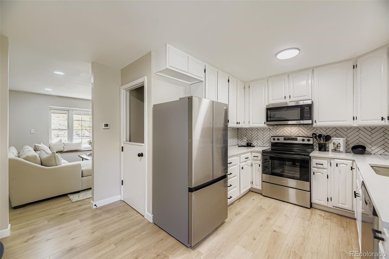 MLS Image #5 for 414 s worchester way,aurora, Colorado
