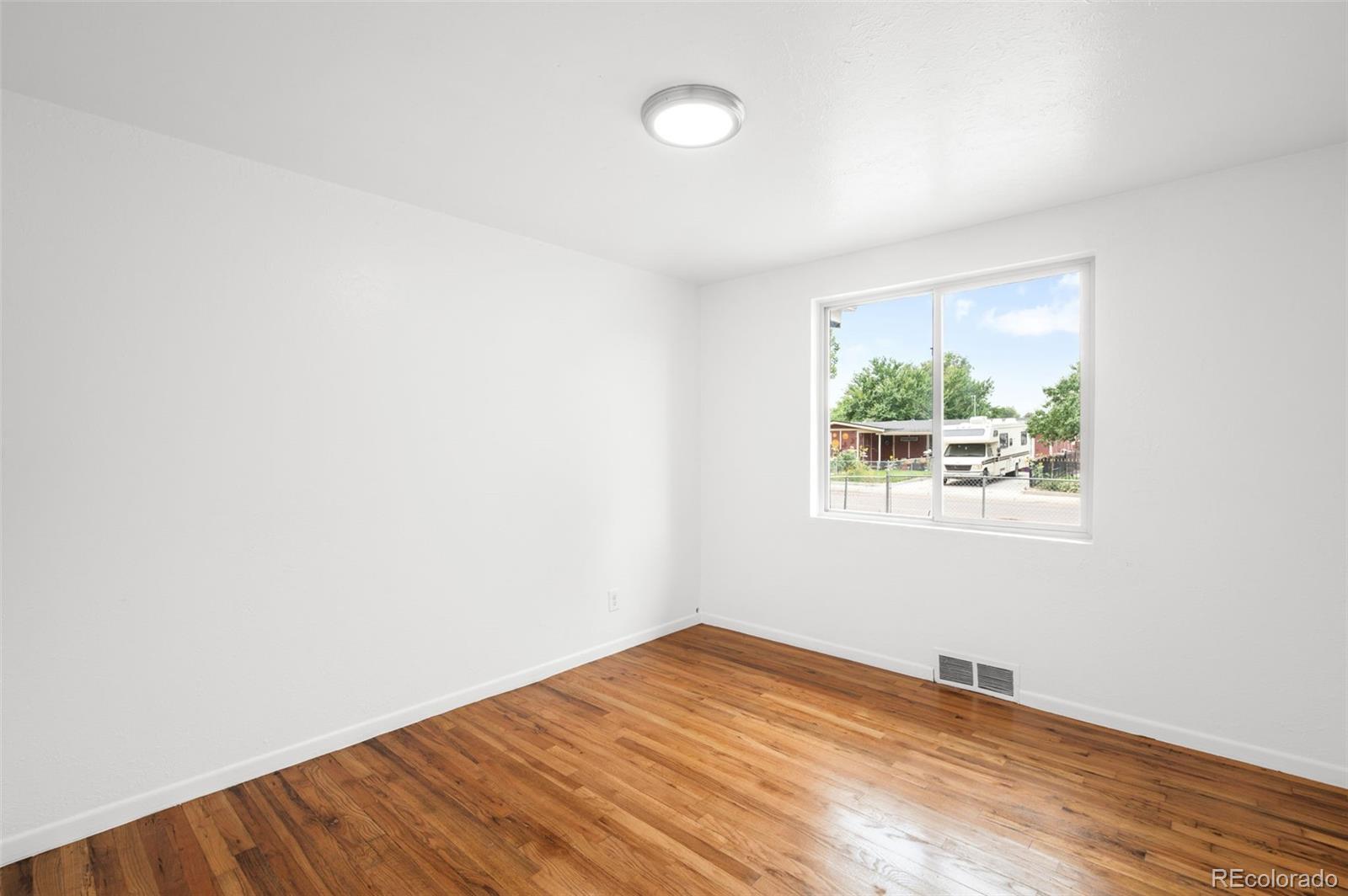 MLS Image #12 for 7560  monaco street,commerce city, Colorado