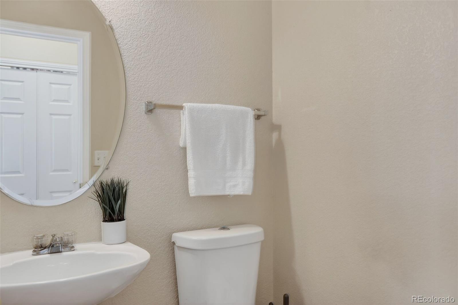 MLS Image #18 for 6068 w utah lane,lakewood, Colorado