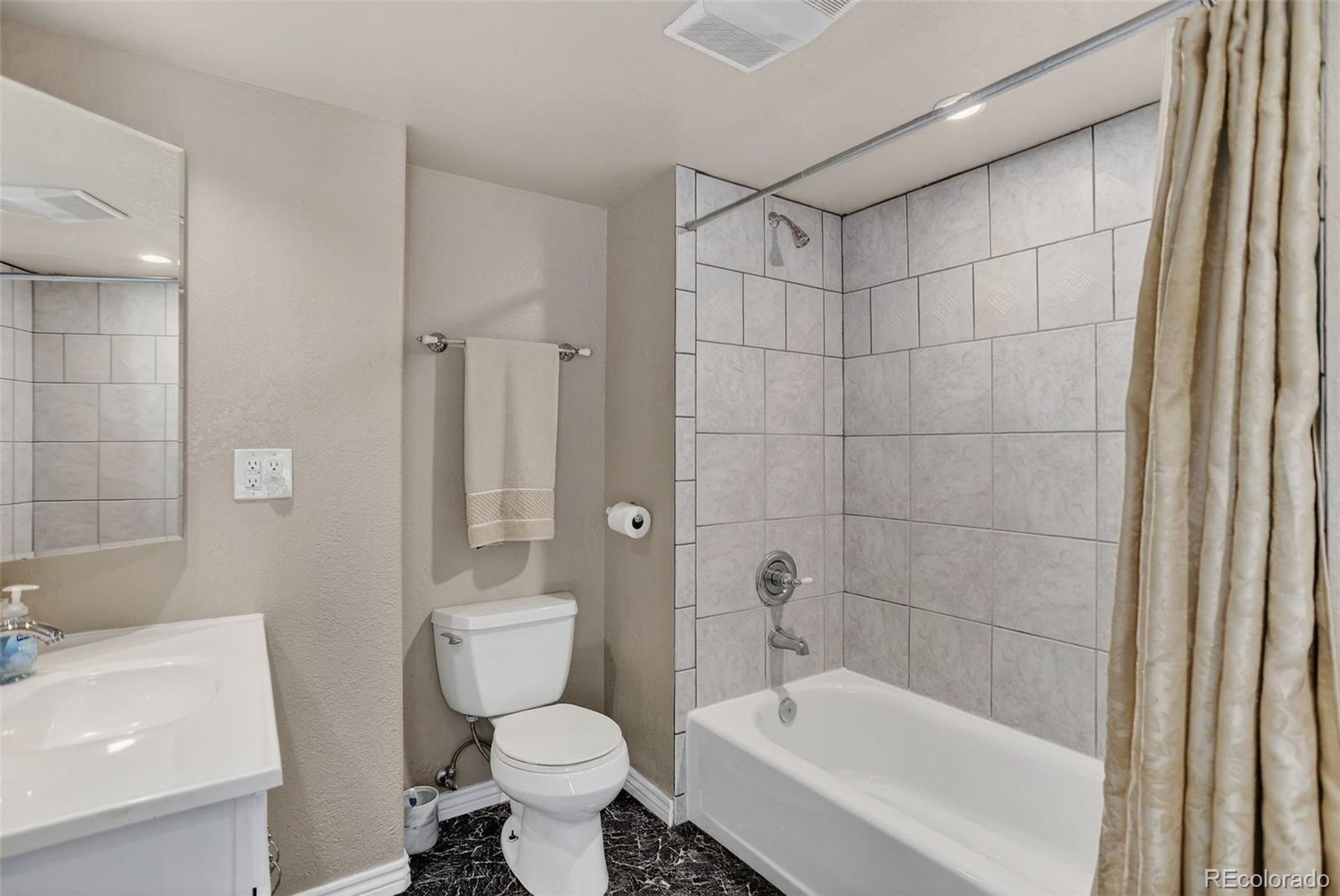 MLS Image #32 for 6068 w utah lane,lakewood, Colorado