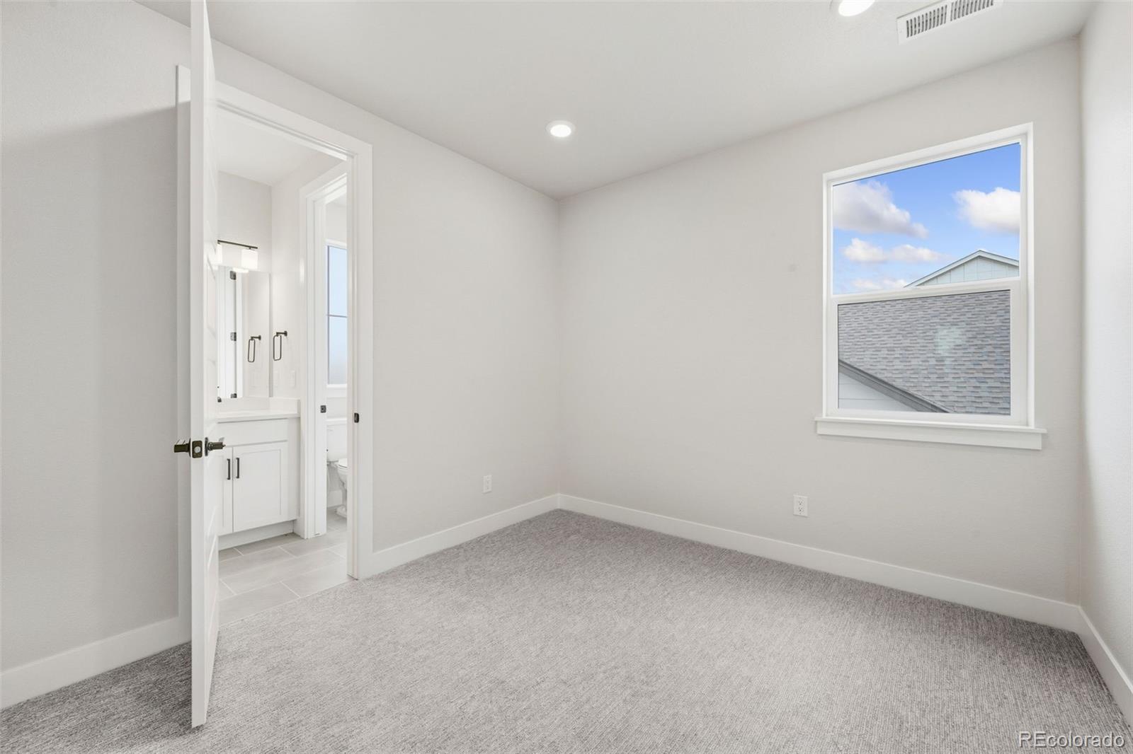MLS Image #8 for 1675  sundown run drive,windsor, Colorado