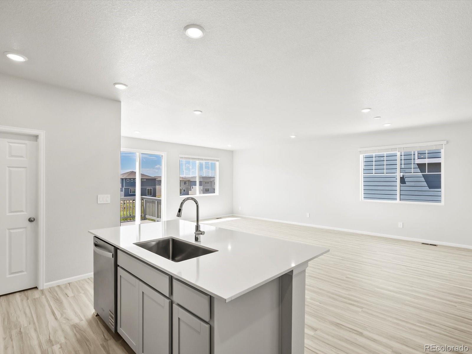 MLS Image #16 for 17558 e 90th place,commerce city, Colorado