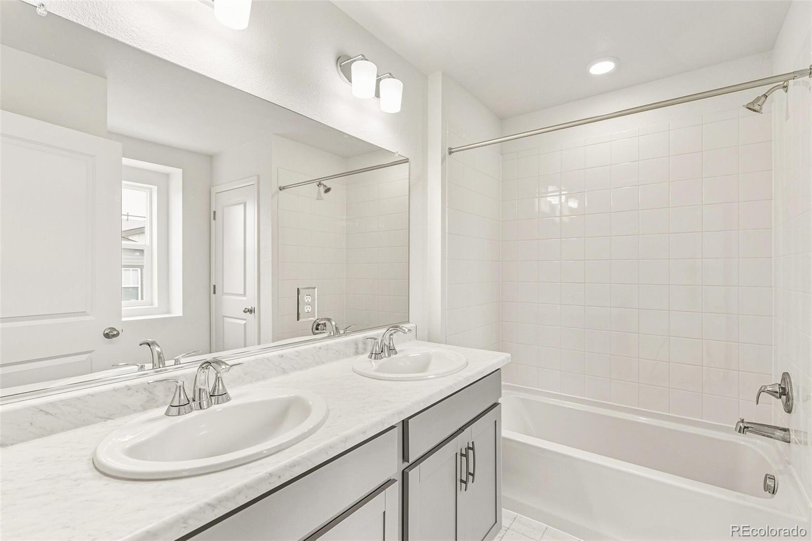 MLS Image #22 for 28708 e 6th place,watkins, Colorado