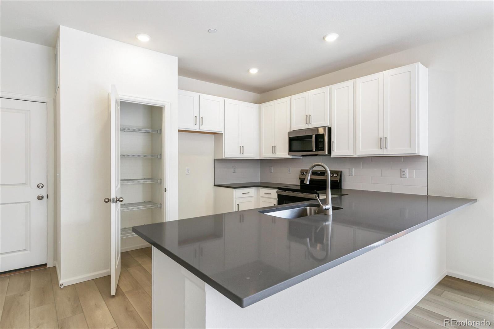 MLS Image #11 for 13469 e 111th avenue,commerce city, Colorado