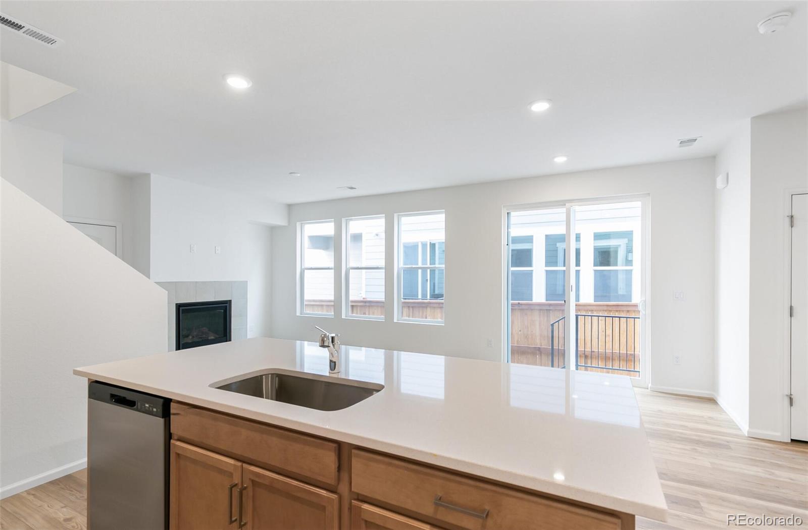 MLS Image #15 for 28778 e 6th place,watkins, Colorado