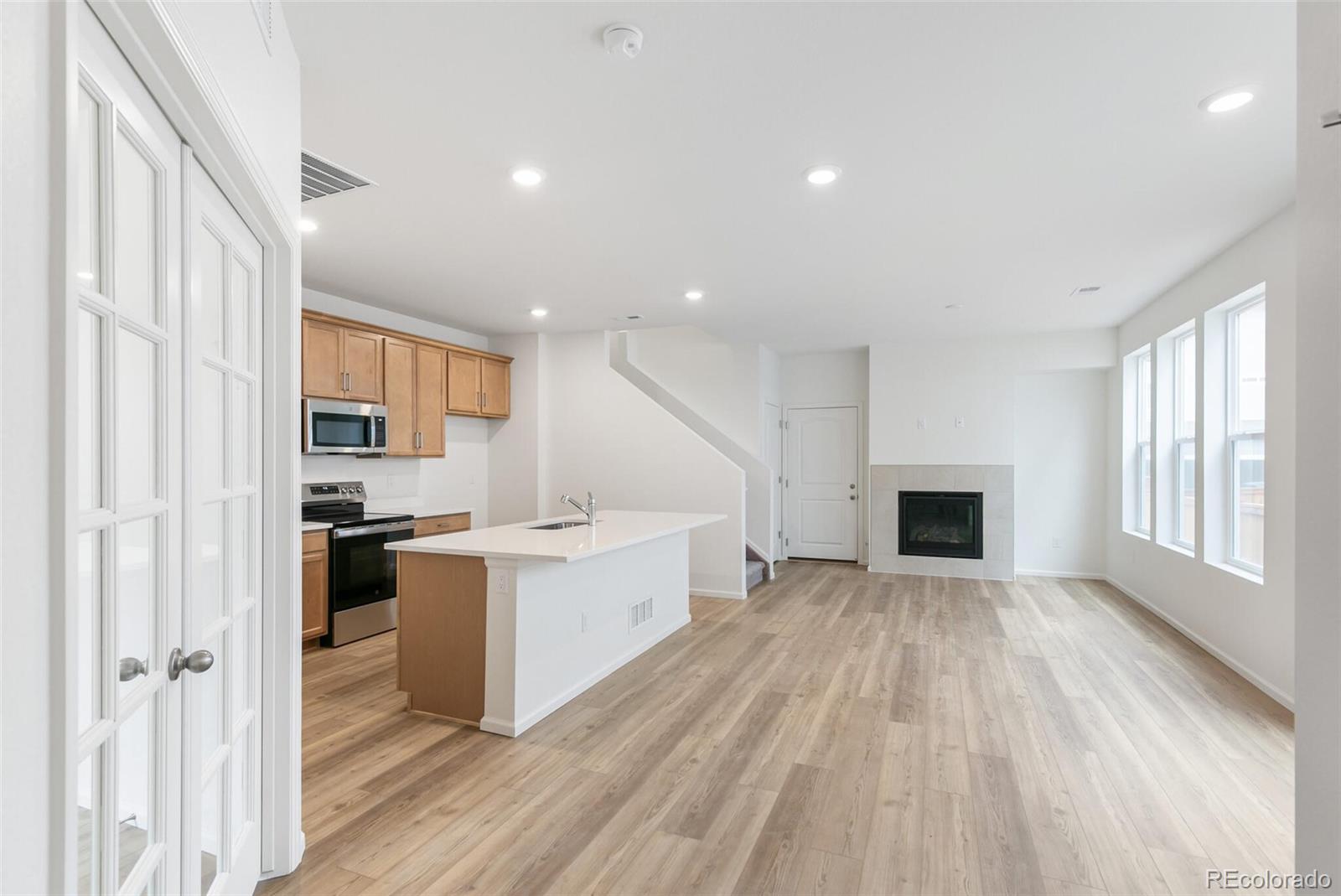 MLS Image #16 for 28778 e 6th place,watkins, Colorado
