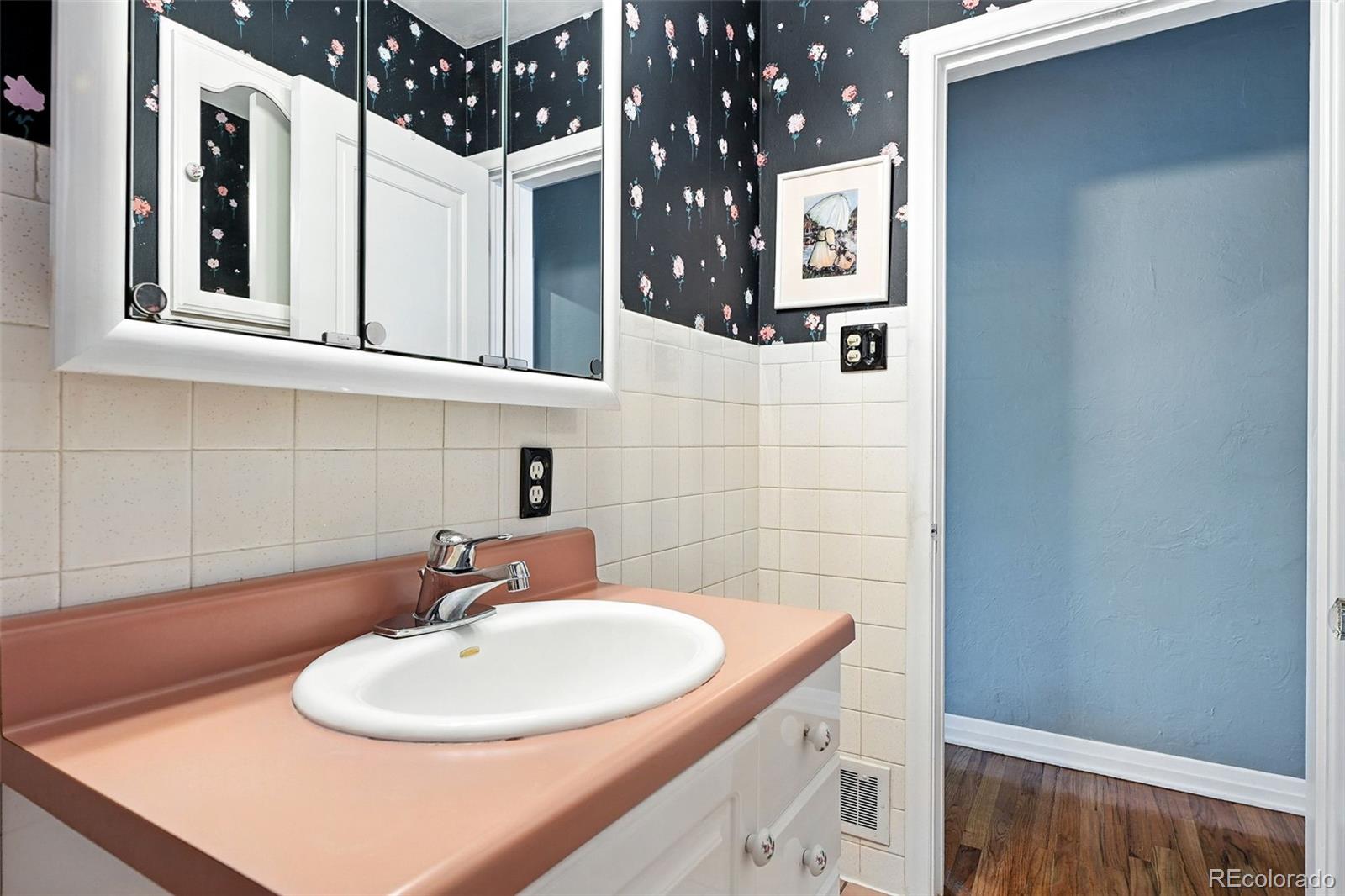 MLS Image #21 for 1470  birch street,denver, Colorado