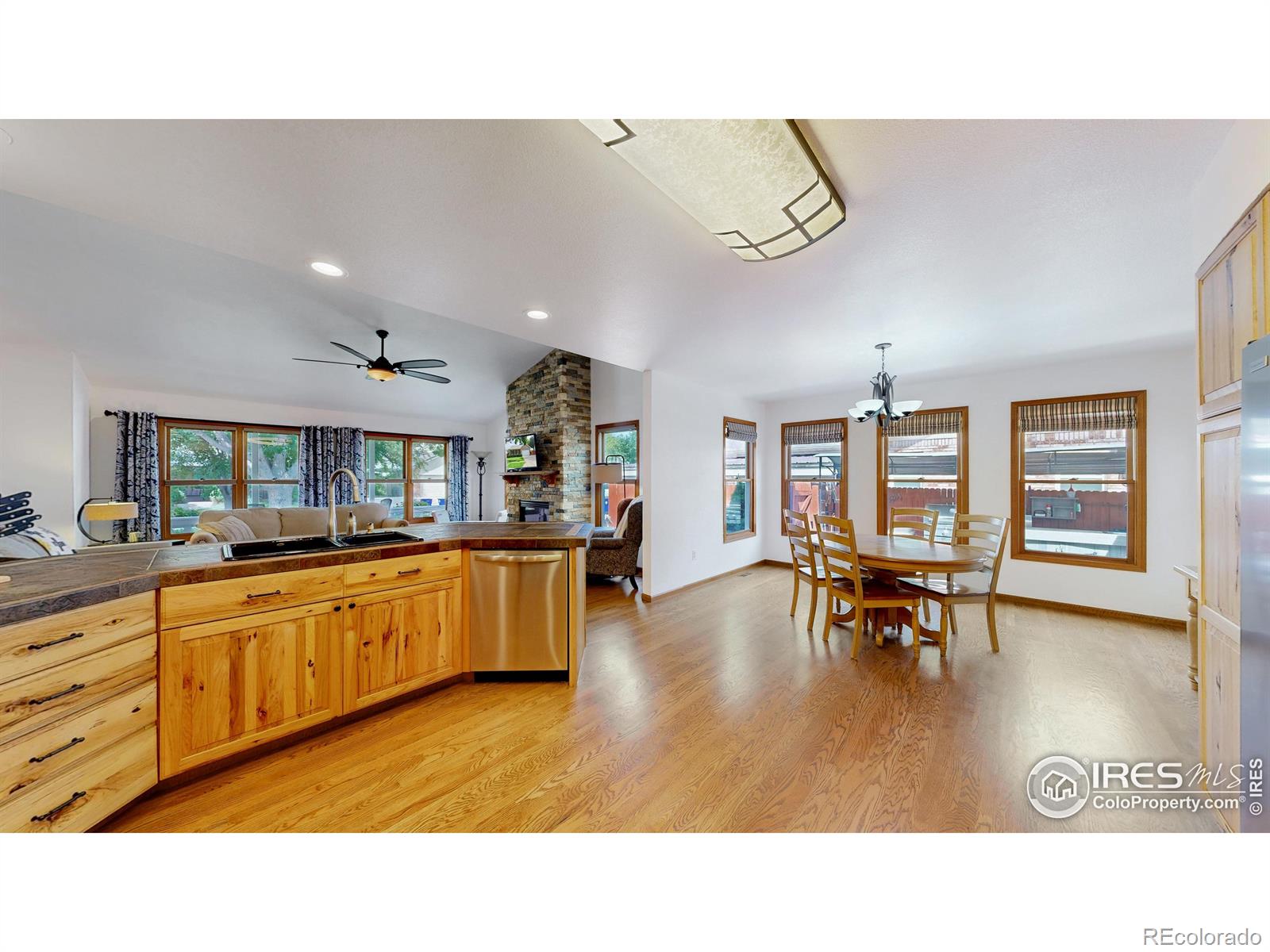 MLS Image #11 for 1107  navajo place,berthoud, Colorado