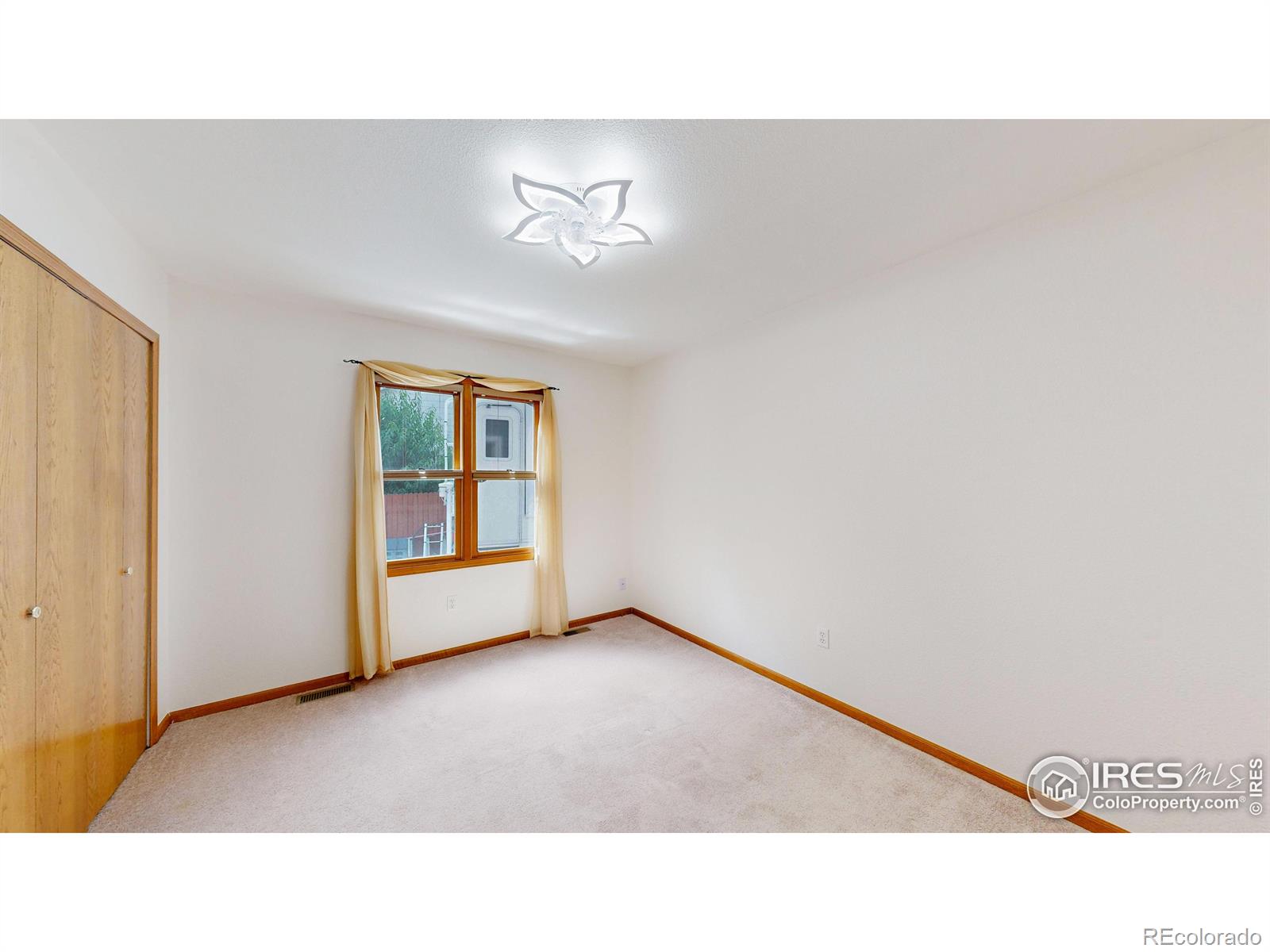 MLS Image #17 for 1107  navajo place,berthoud, Colorado