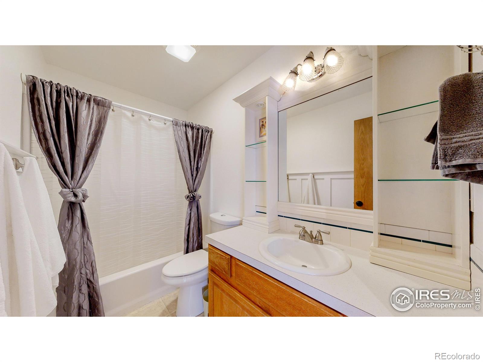 MLS Image #20 for 1107  navajo place,berthoud, Colorado