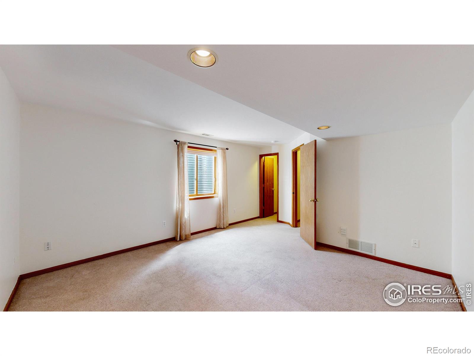 MLS Image #26 for 1107  navajo place,berthoud, Colorado