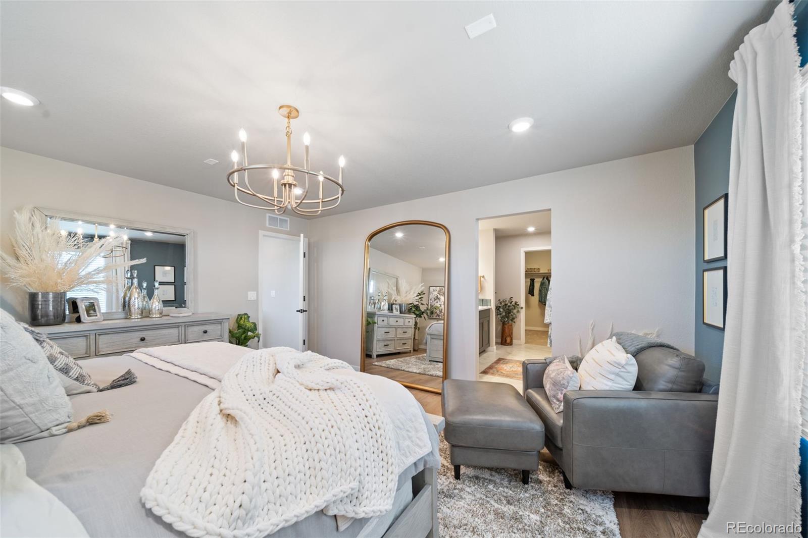 MLS Image #28 for 22292 e 38th place,aurora, Colorado