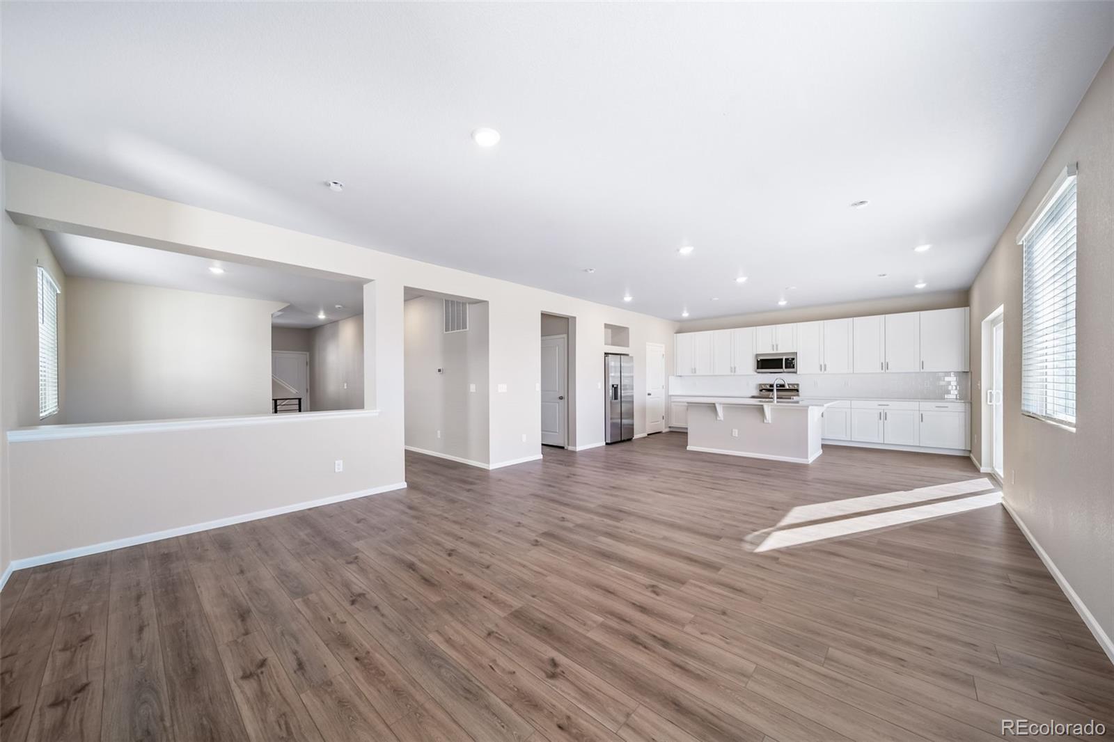MLS Image #12 for 22302 e 38th place,aurora, Colorado