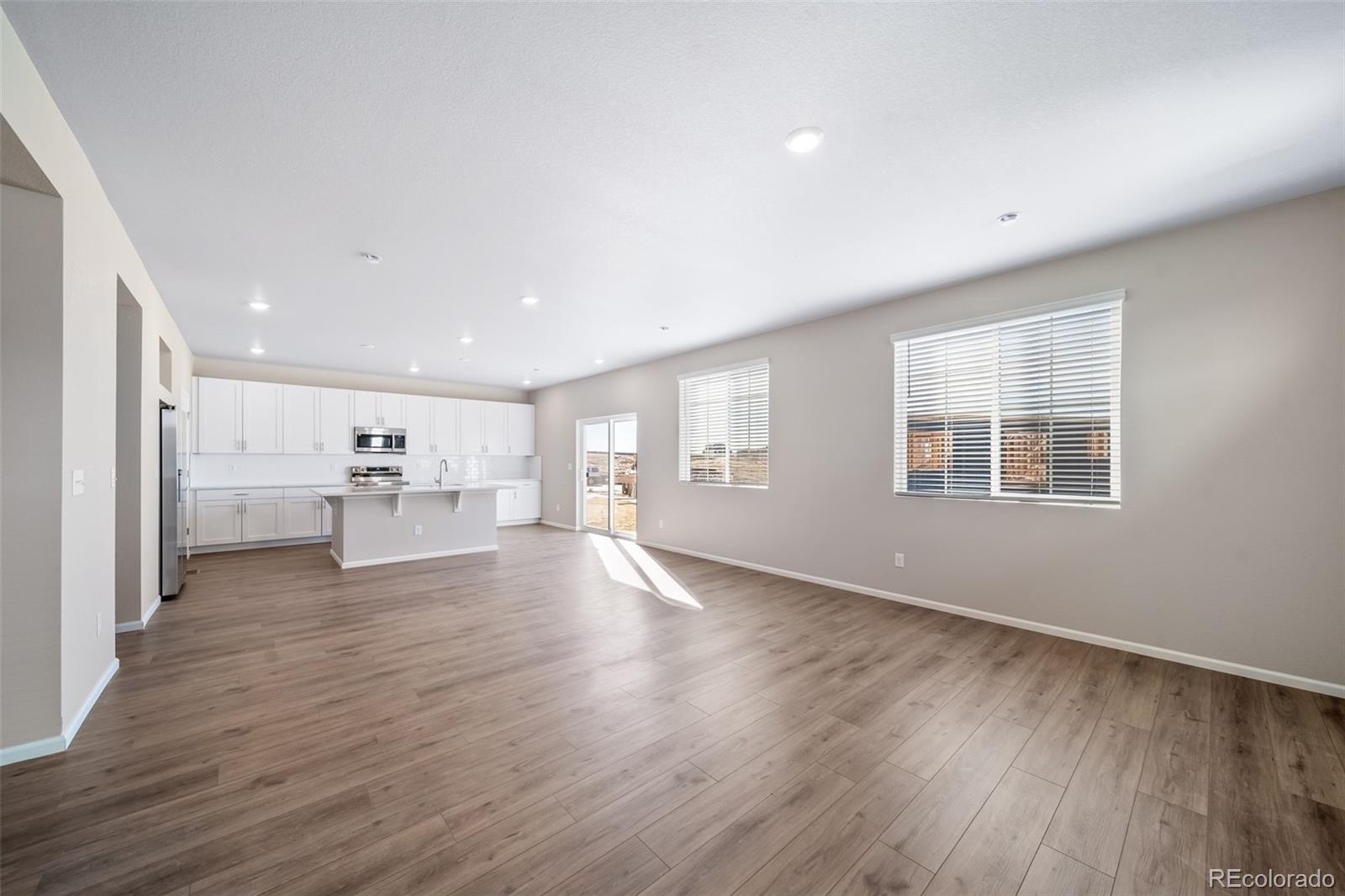 MLS Image #14 for 22302 e 38th place,aurora, Colorado