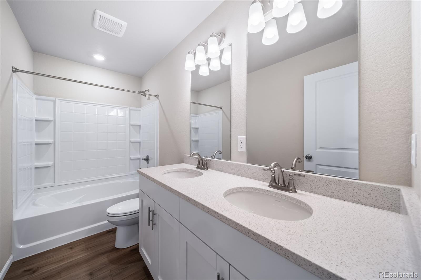 MLS Image #37 for 22302 e 38th place,aurora, Colorado