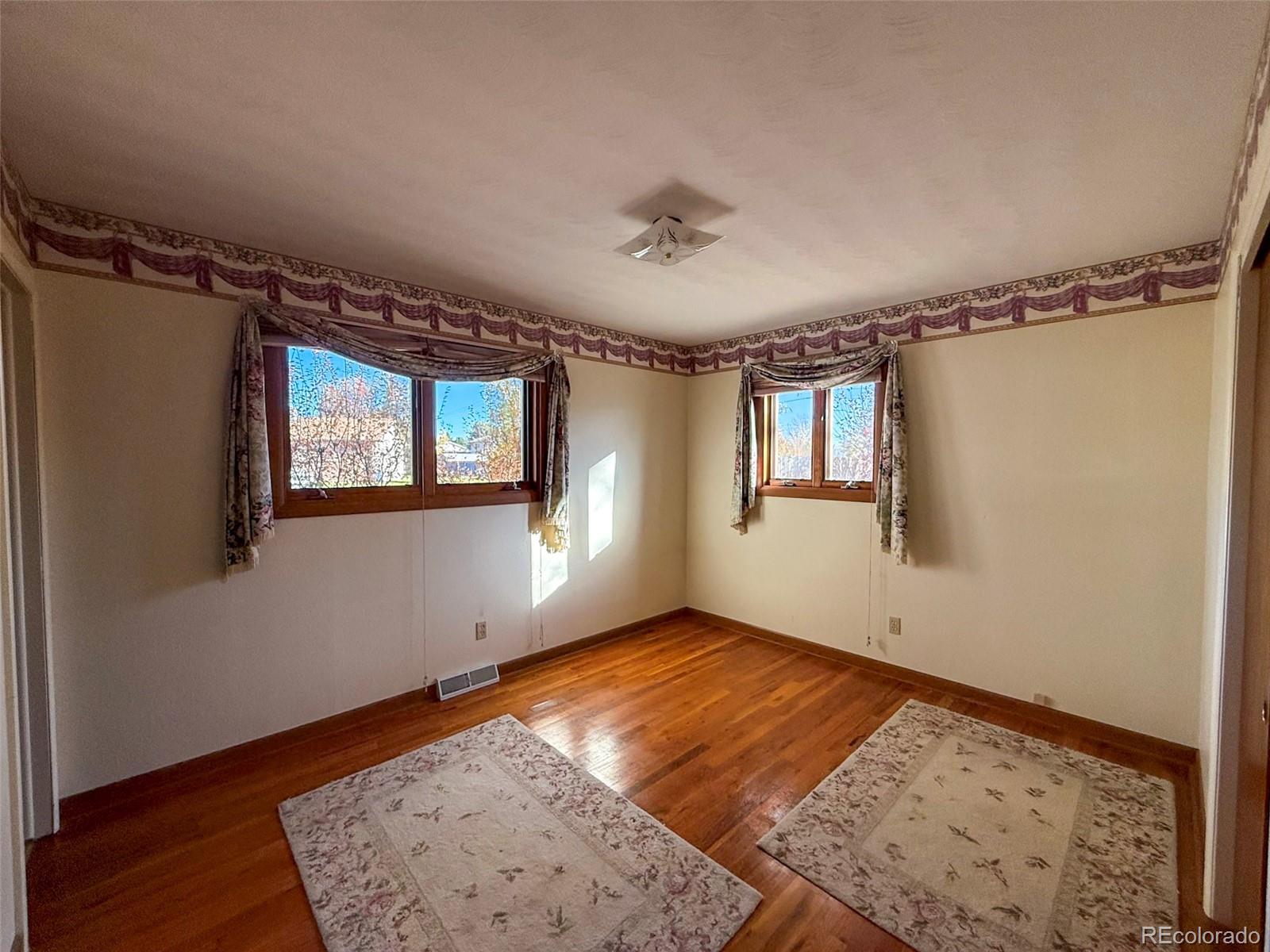 MLS Image #11 for 890  15th street,burlington, Colorado