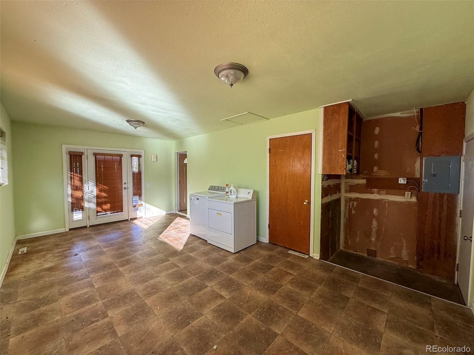 MLS Image #15 for 890  15th street,burlington, Colorado