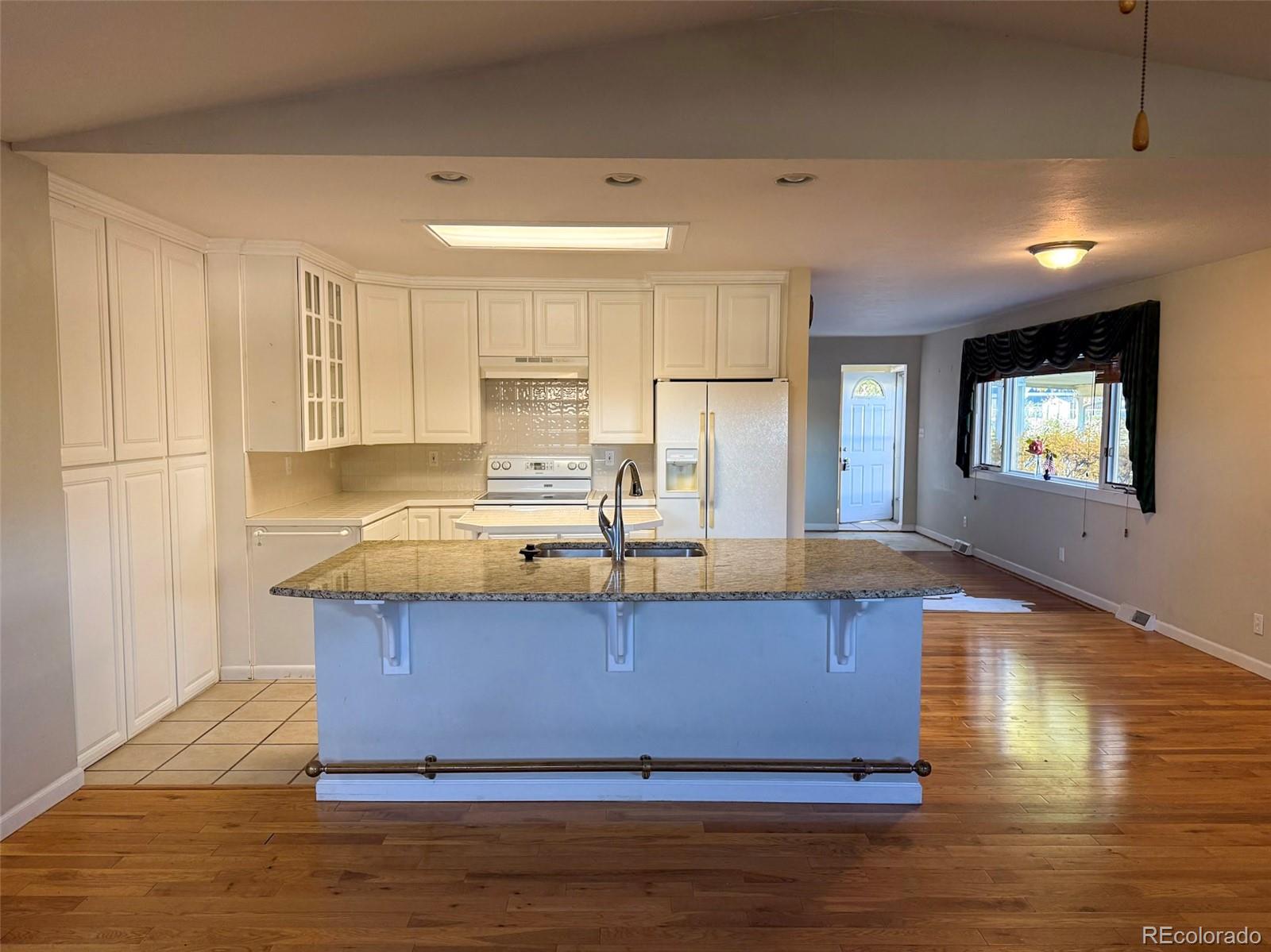 MLS Image #5 for 890  15th street,burlington, Colorado