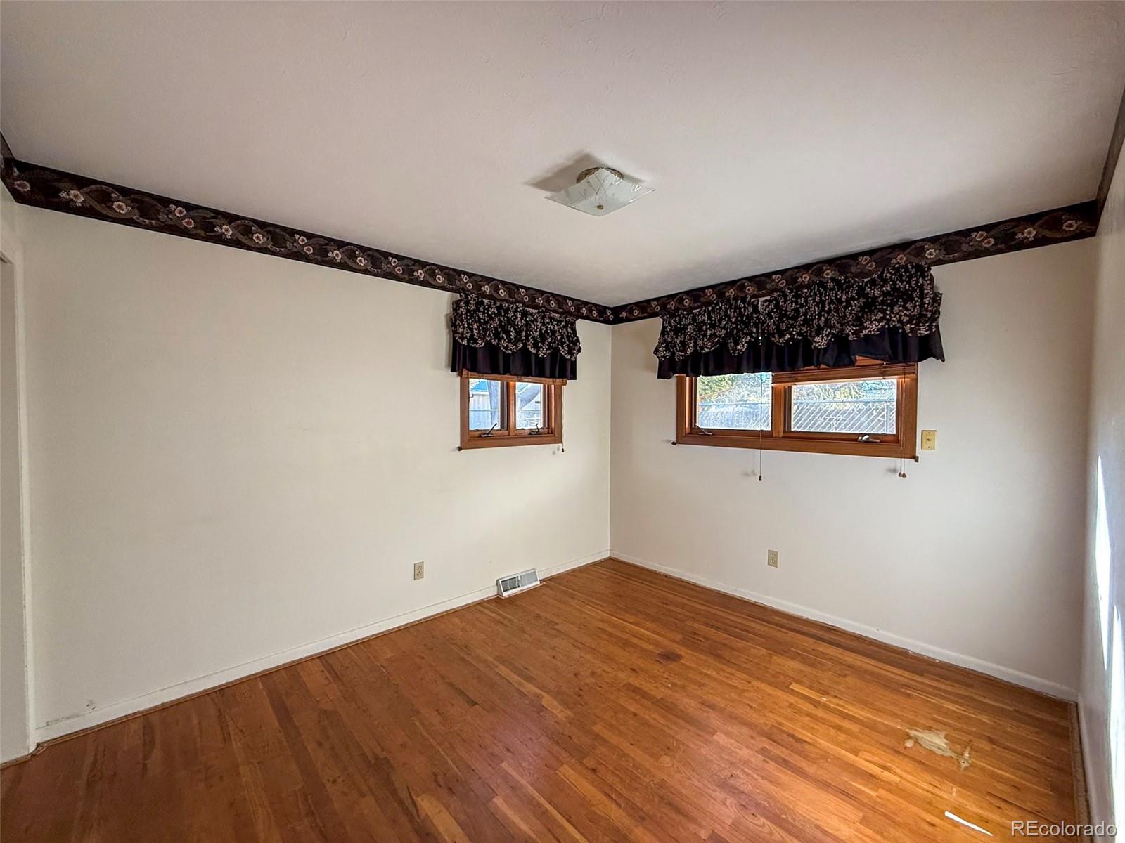 MLS Image #9 for 890  15th street,burlington, Colorado