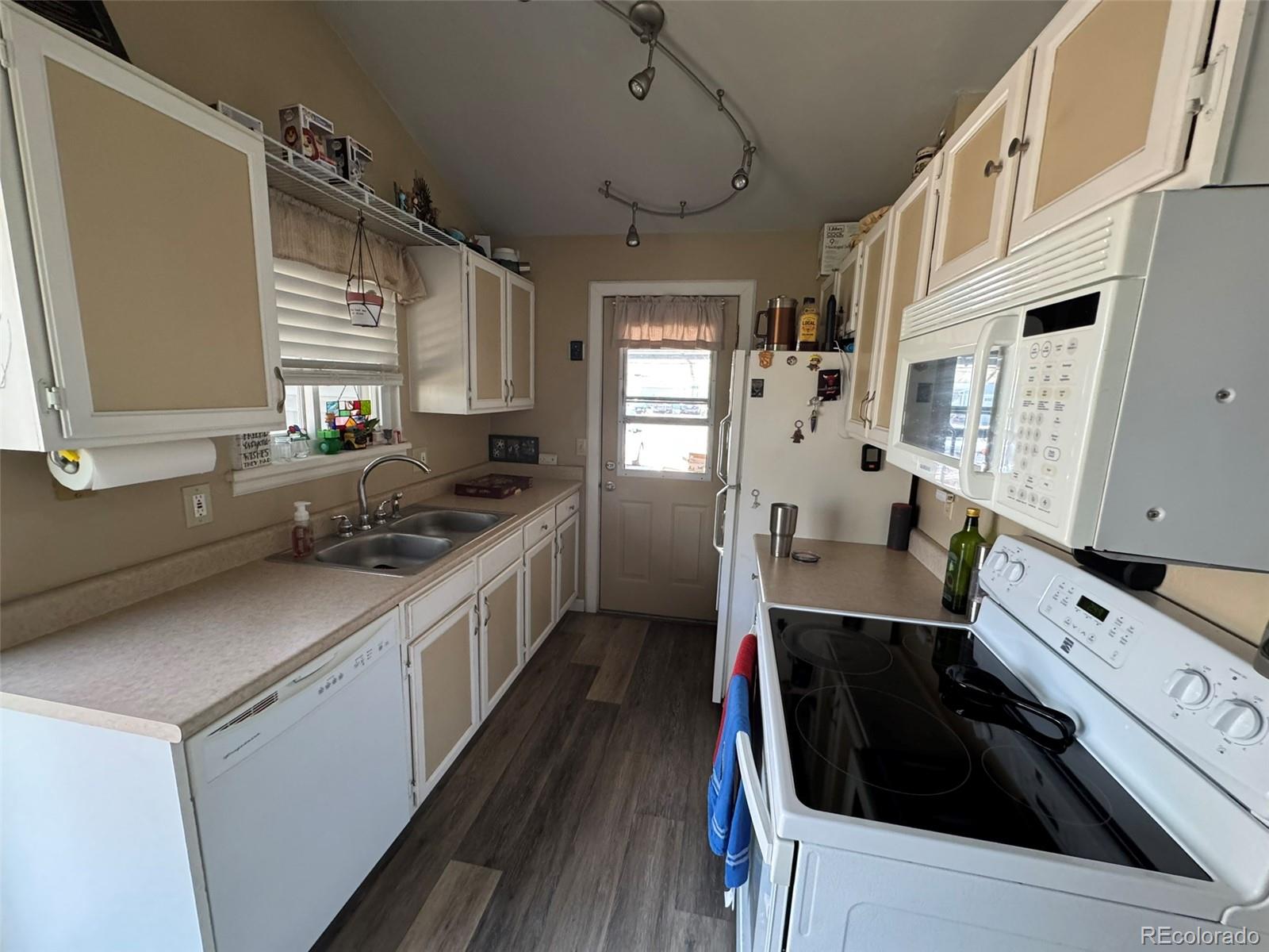 MLS Image #5 for 1914  ensenada court,aurora, Colorado