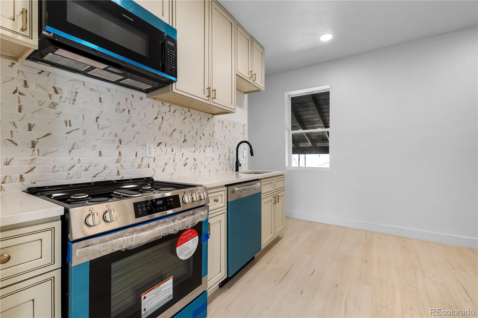 MLS Image #14 for 2207 e 25th ,denver, Colorado