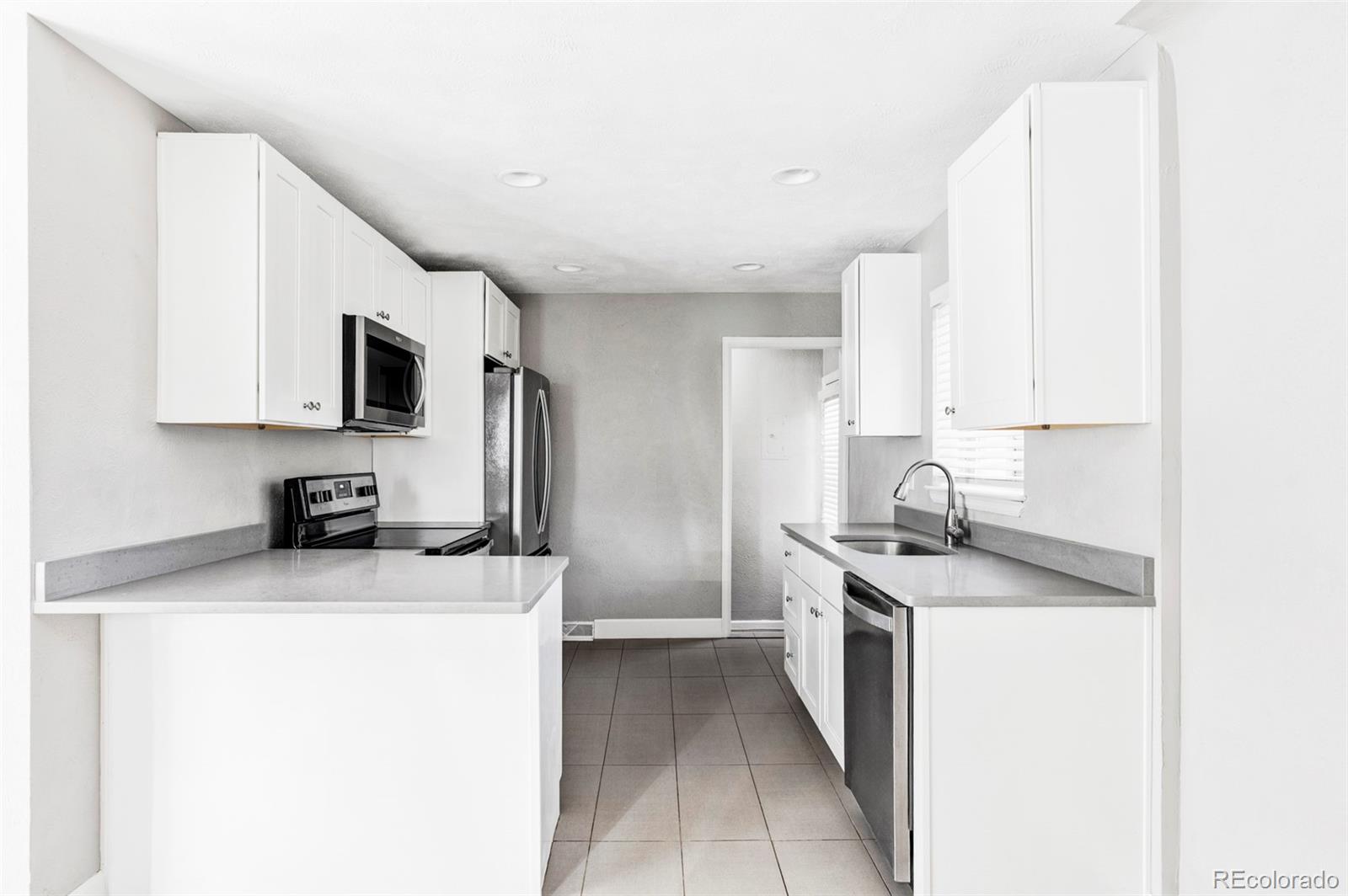MLS Image #11 for 1537  willow street,denver, Colorado