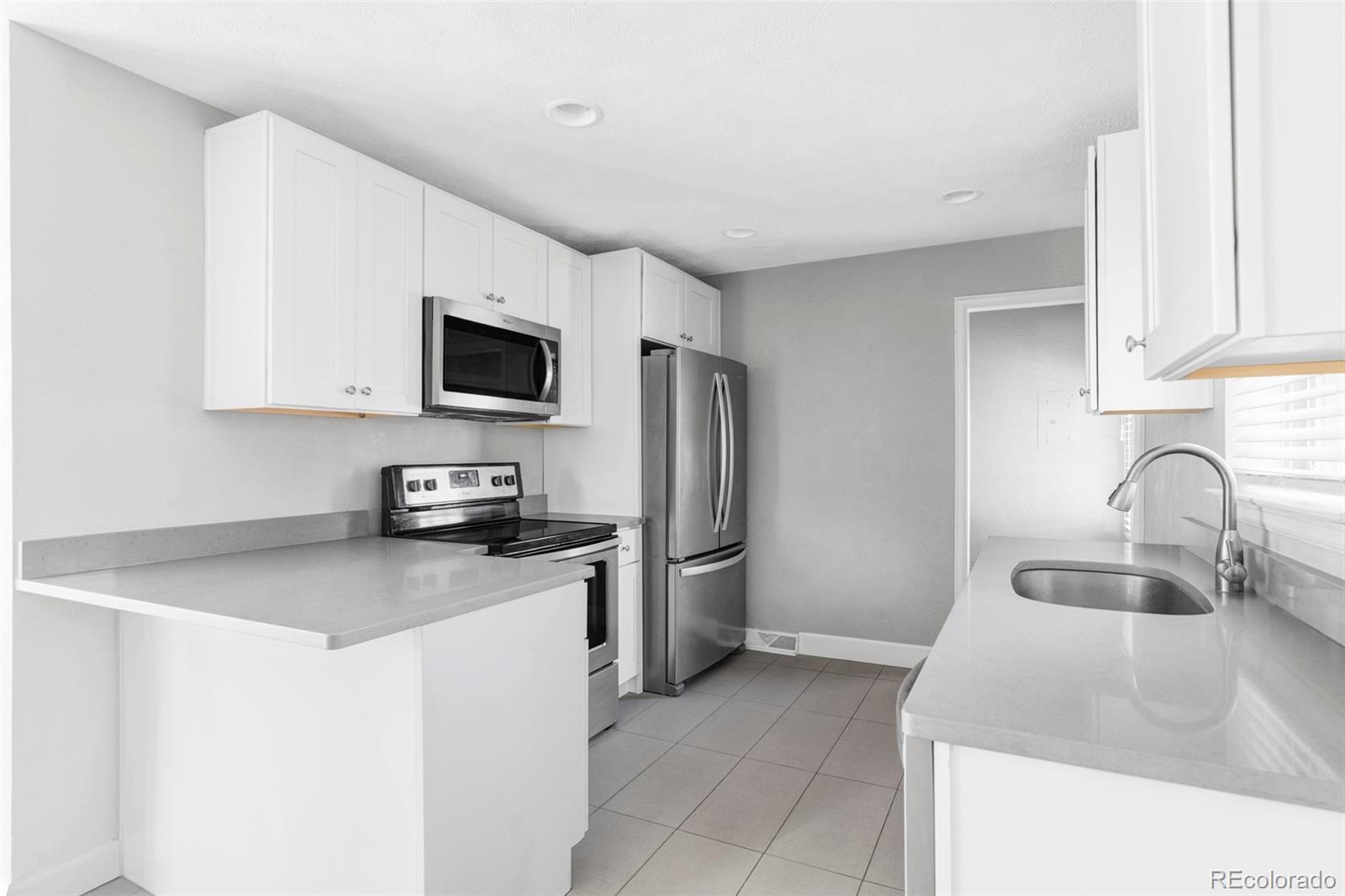 MLS Image #12 for 1537  willow street,denver, Colorado