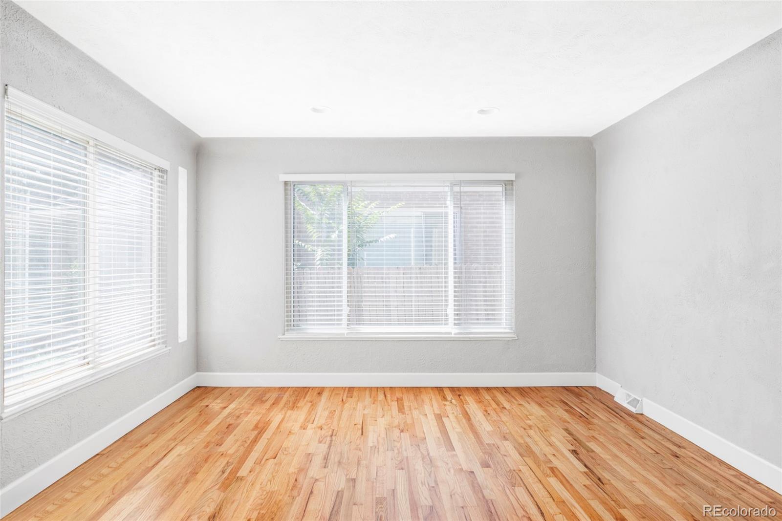 MLS Image #6 for 1537  willow street,denver, Colorado