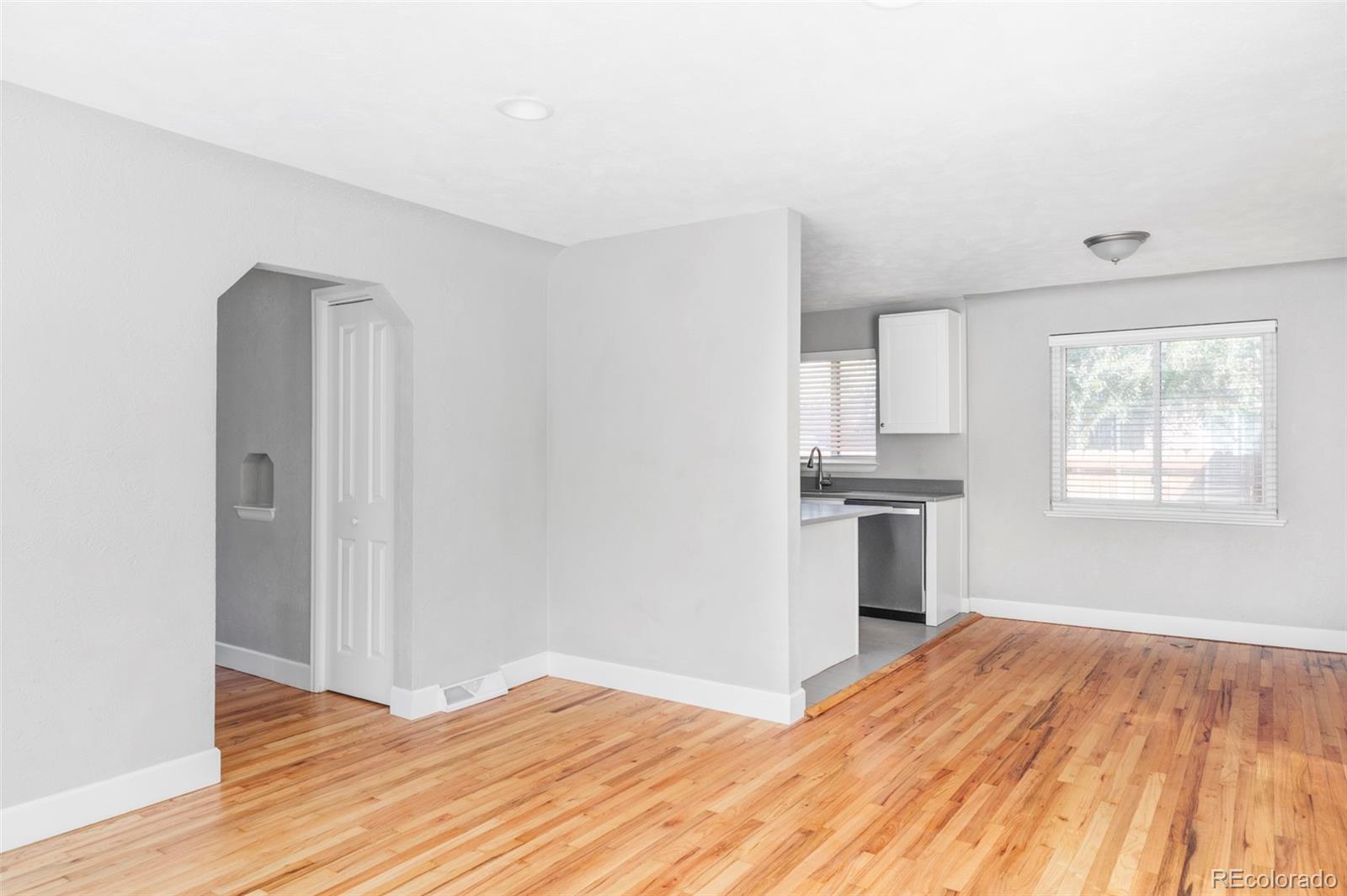 MLS Image #7 for 1537  willow street,denver, Colorado