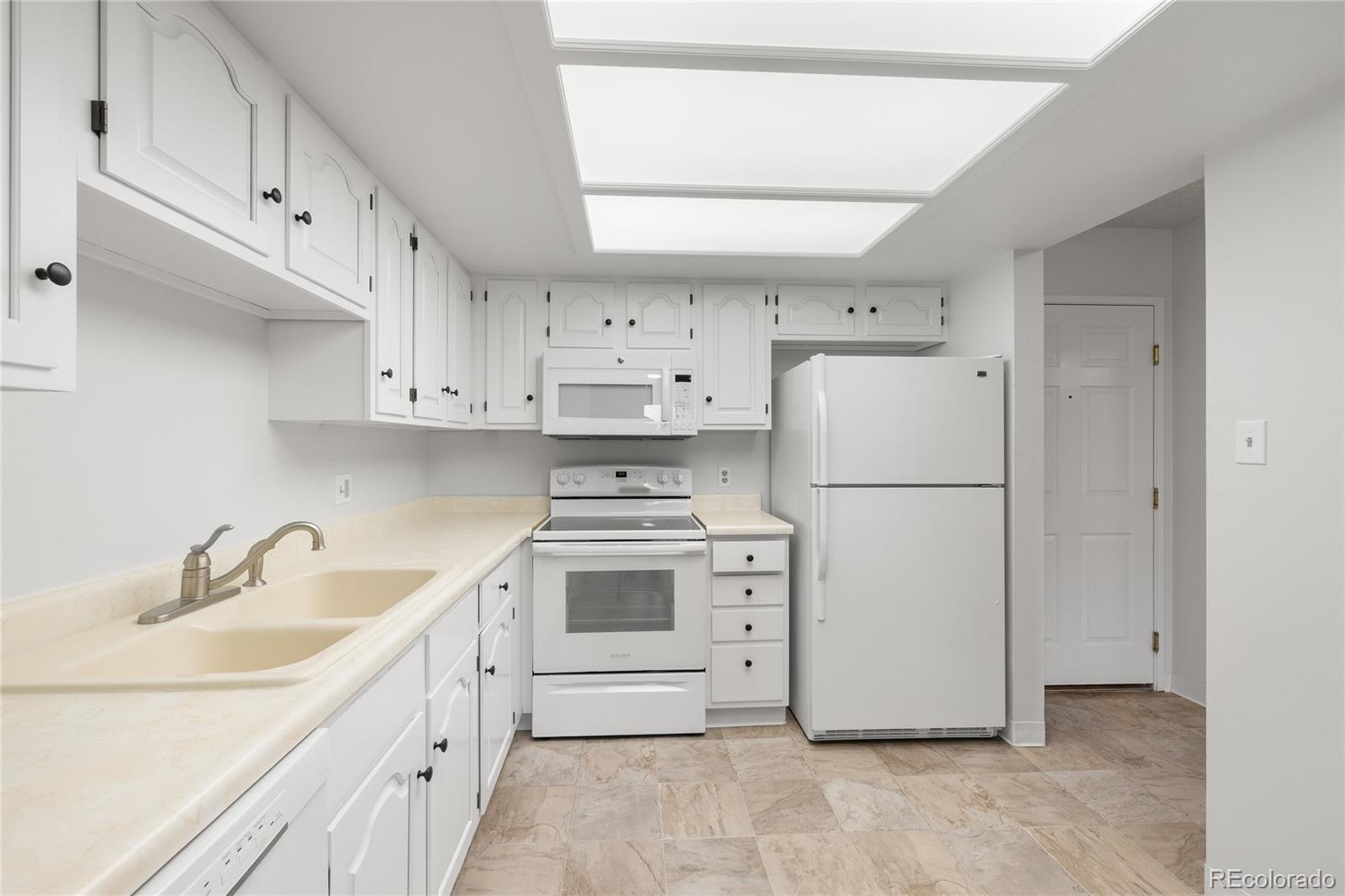 MLS Image #12 for 13931 e marina drive 304,aurora, Colorado