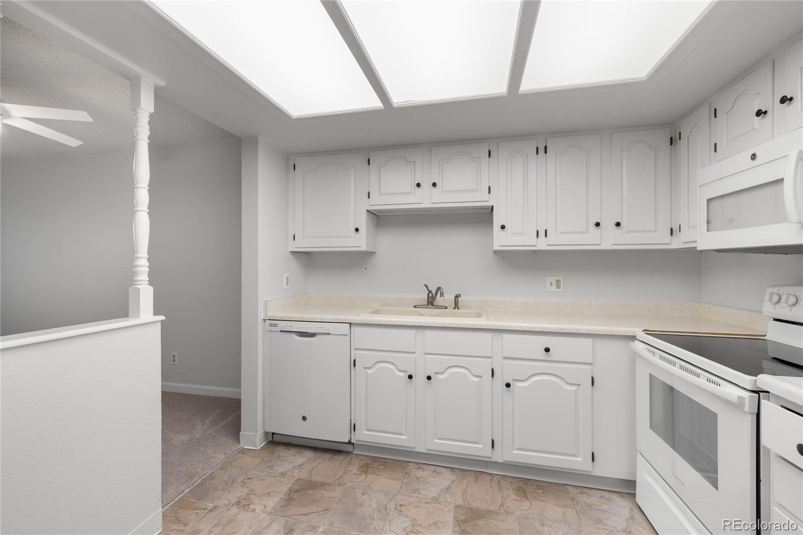 MLS Image #14 for 13931 e marina drive 304,aurora, Colorado