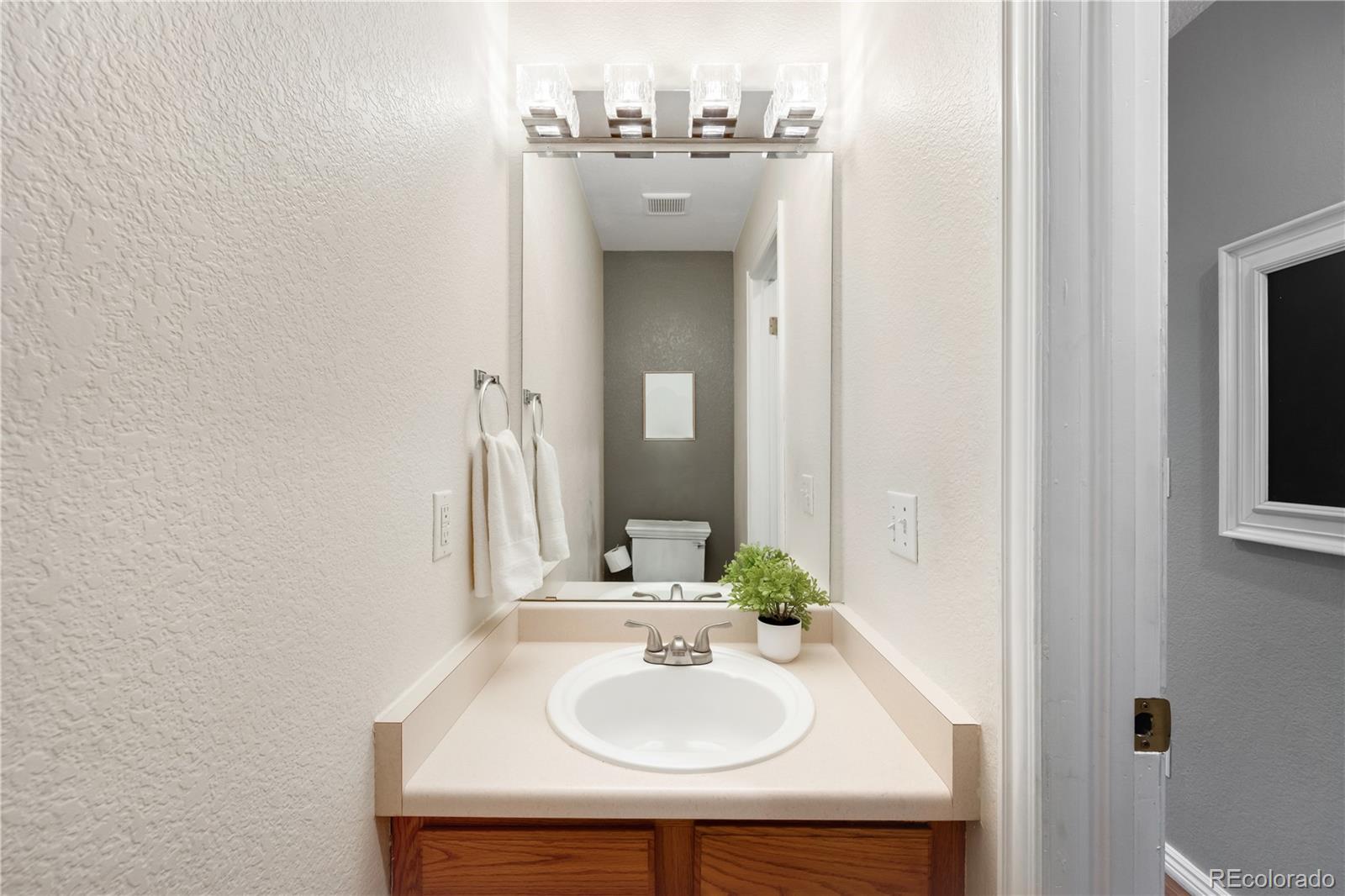 MLS Image #18 for 3367 s argonne court,aurora, Colorado