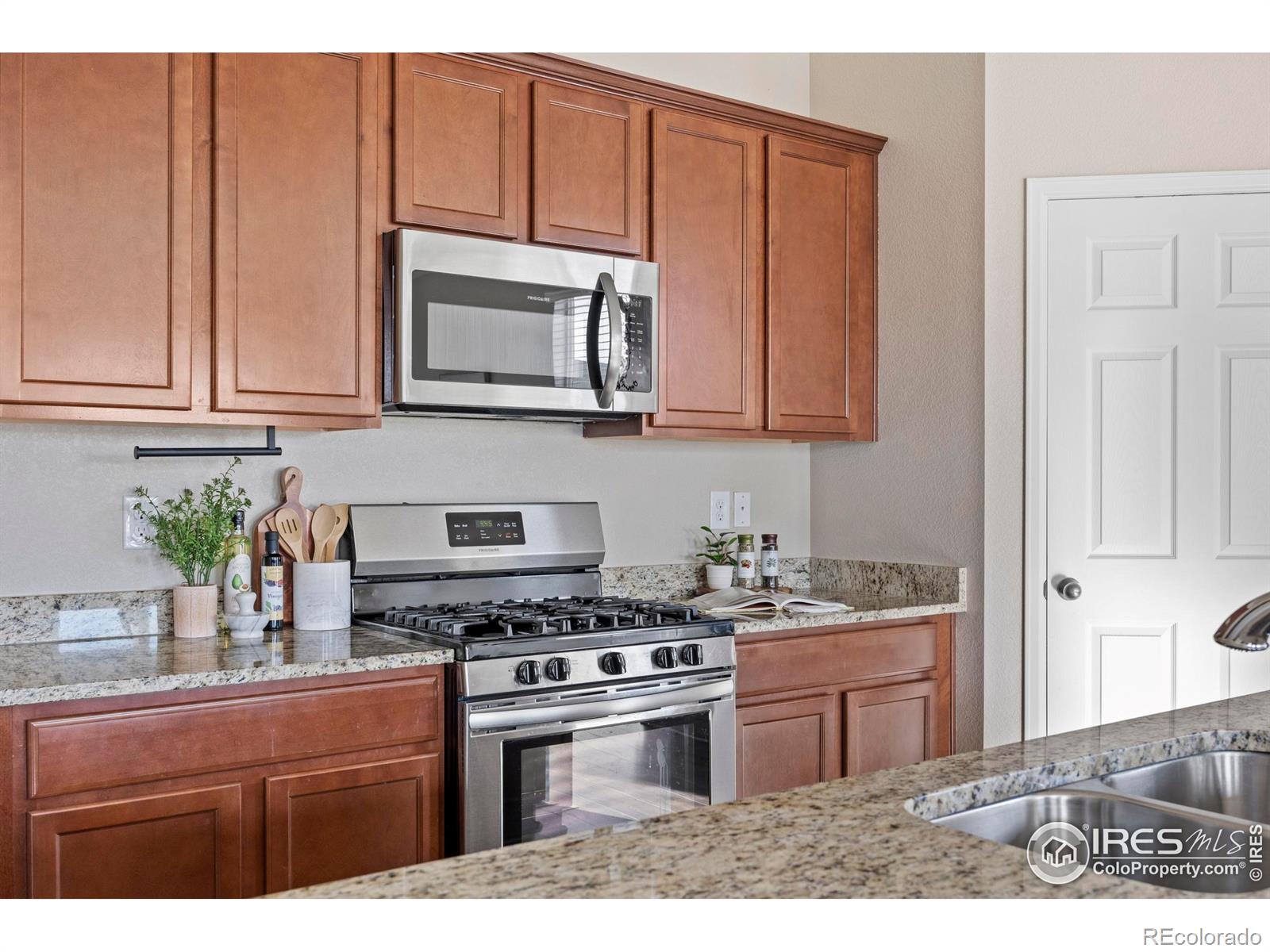 MLS Image #23 for 939  keneally court,windsor, Colorado