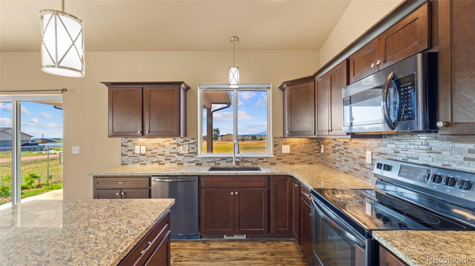 MLS Image #12 for 634 e fredonia drive,pueblo, Colorado