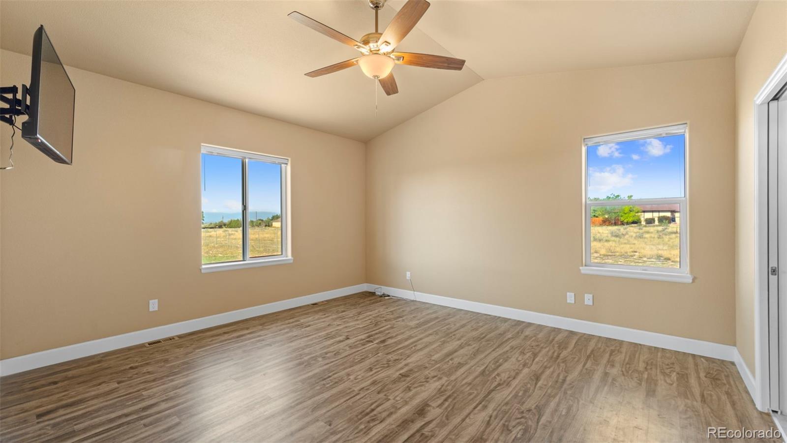 MLS Image #20 for 634 e fredonia drive,pueblo, Colorado