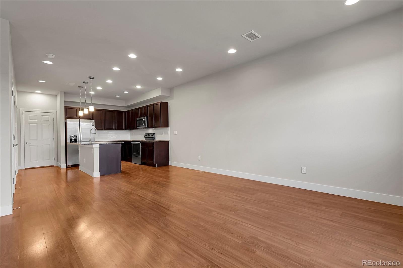 MLS Image #5 for 16060 e 47th drive ,denver, Colorado