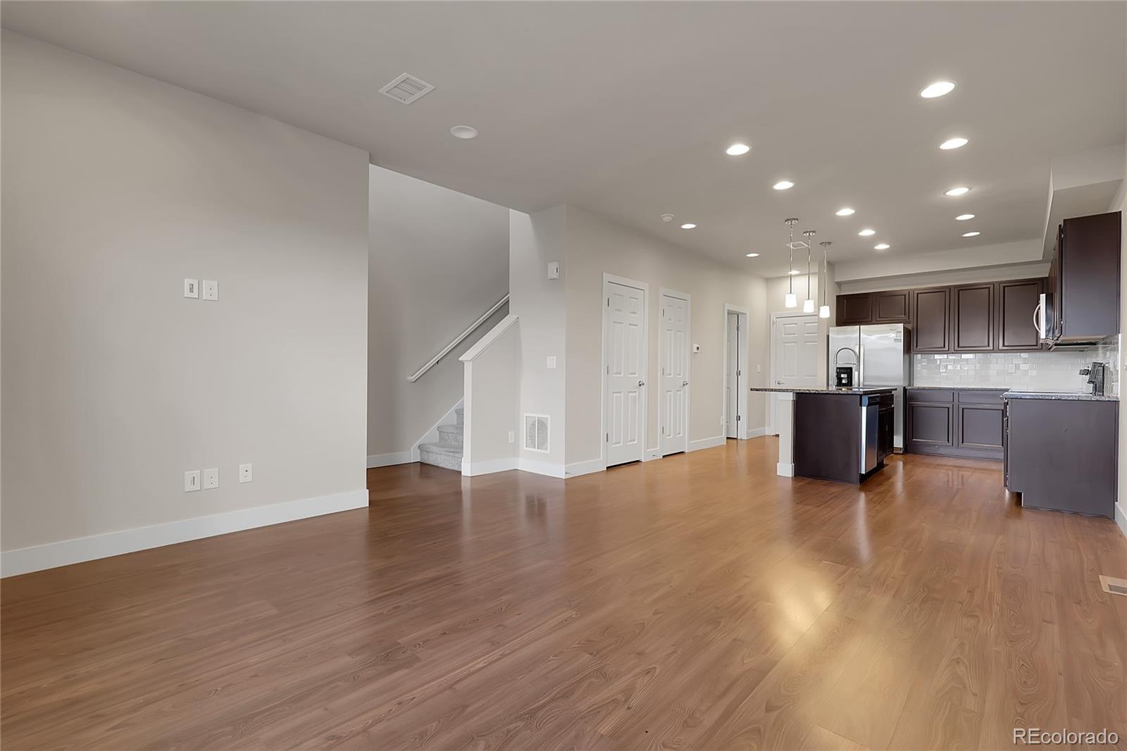 MLS Image #6 for 16060 e 47th drive ,denver, Colorado