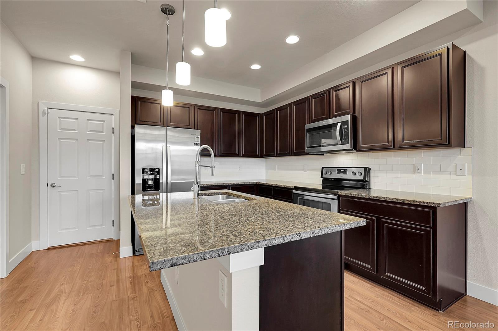MLS Image #9 for 16060 e 47th drive ,denver, Colorado