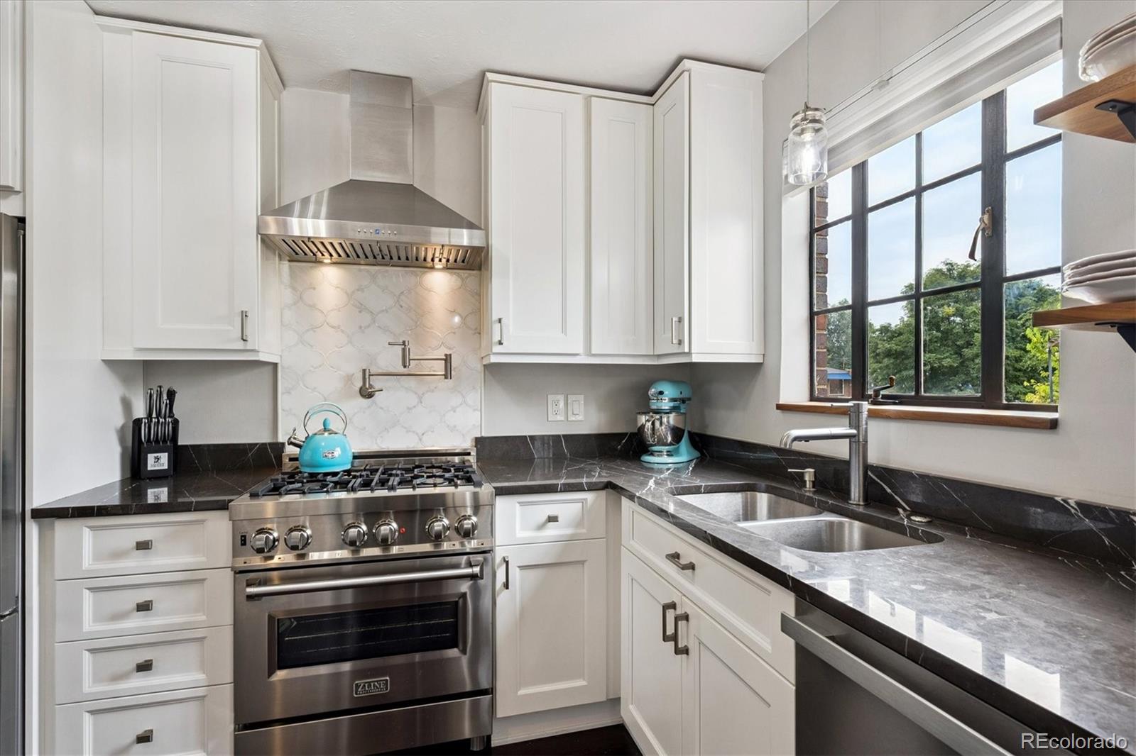 MLS Image #10 for 1545  locust street,denver, Colorado